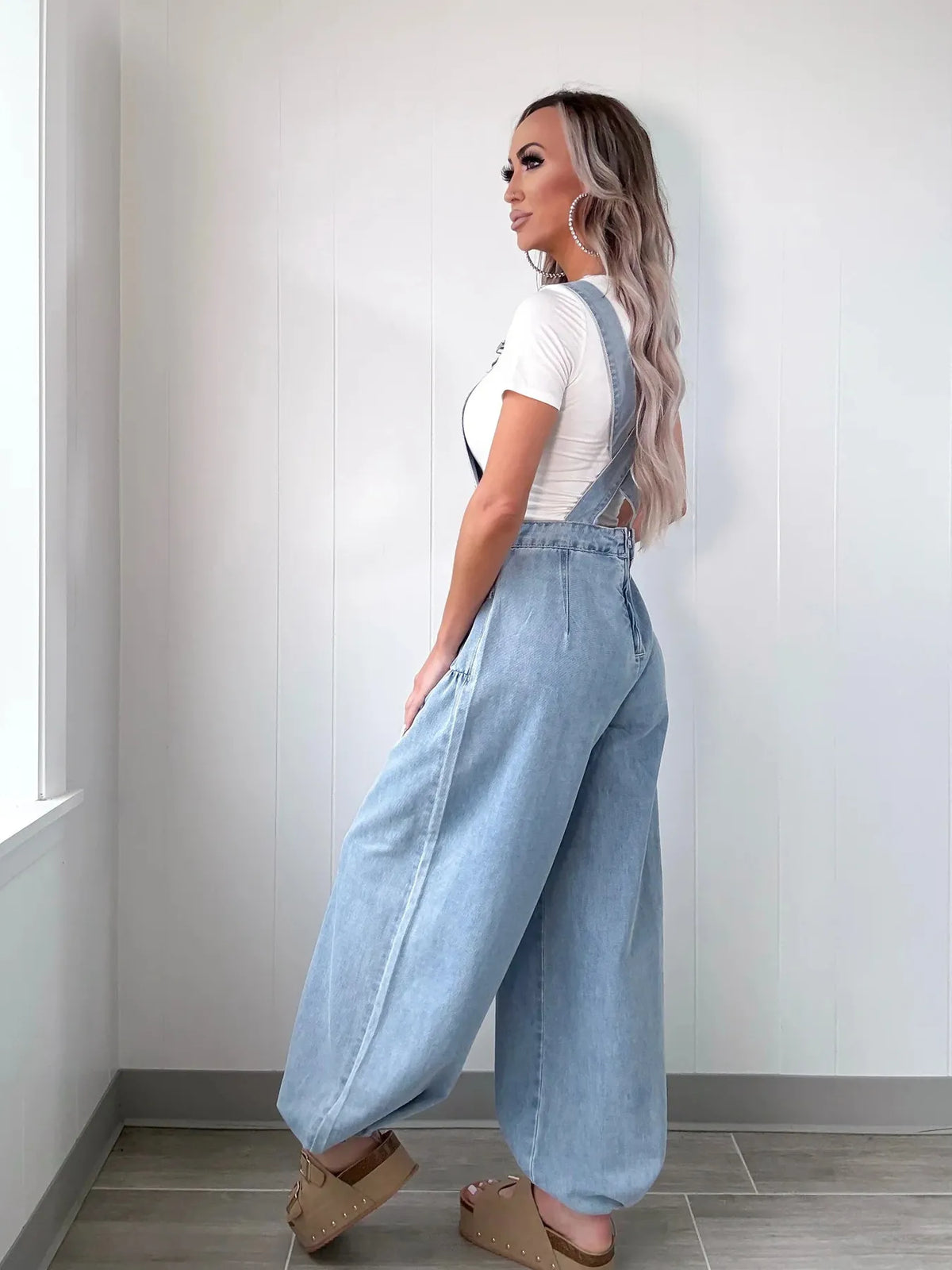 Wide leg buttoned overalls full length styling