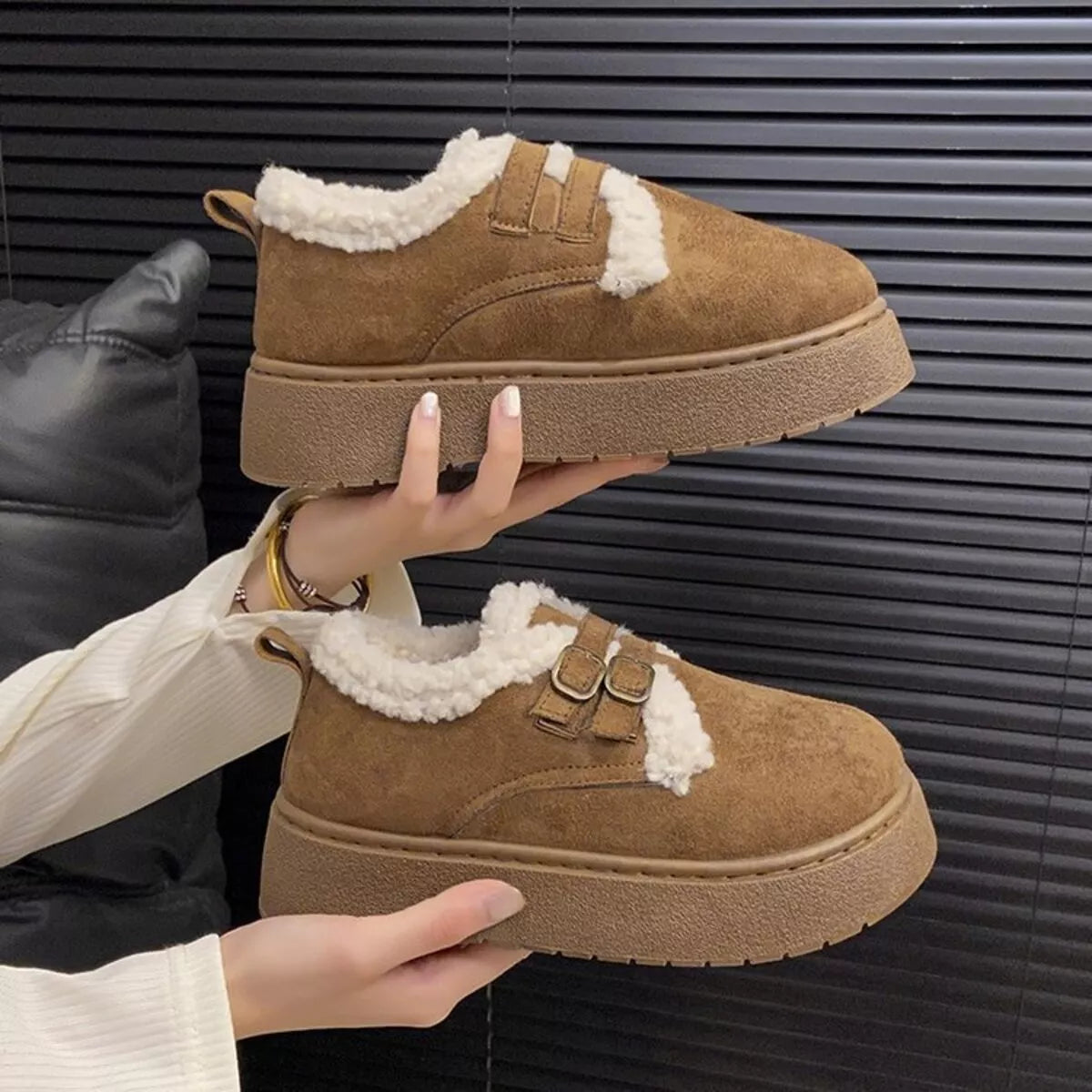 double buckle fur lined winter ankle boots heel detail
