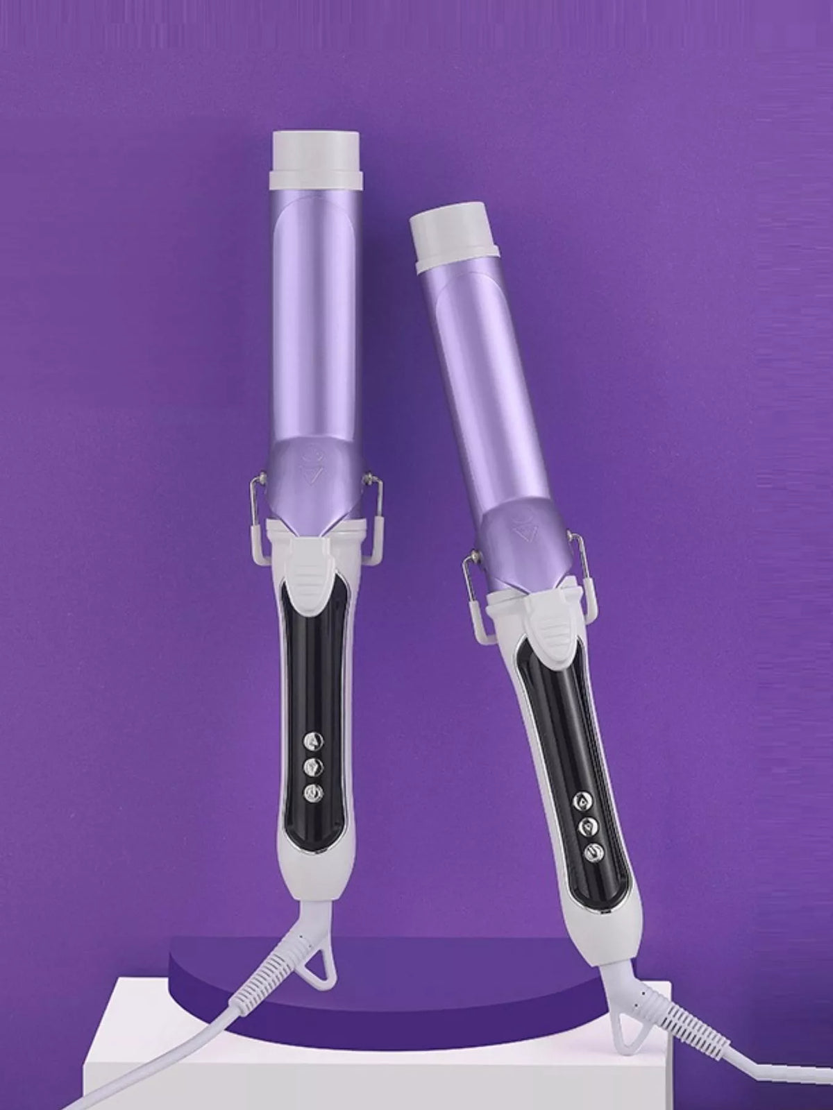 Curling iron rotating barrel close up