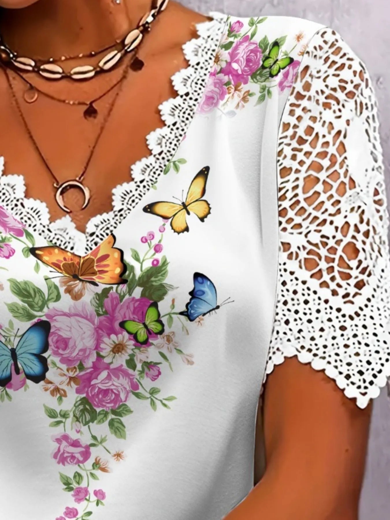 Full Size Printed Lace Sleeve V-Neck T-Shirt Plus Size - Fashorio