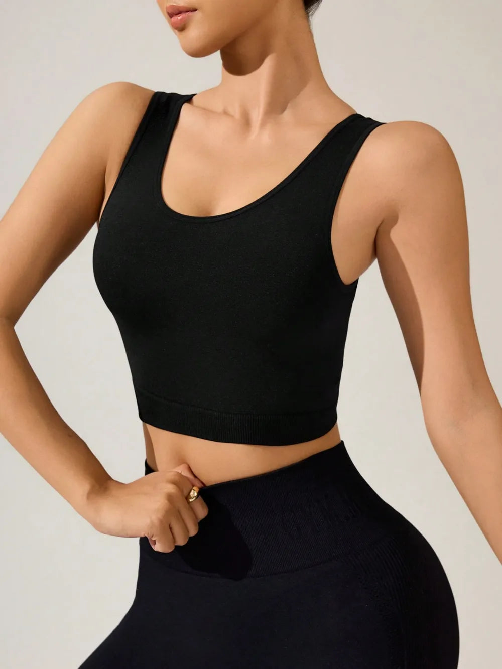Crisscross Cropped Active Tank - Fashorio