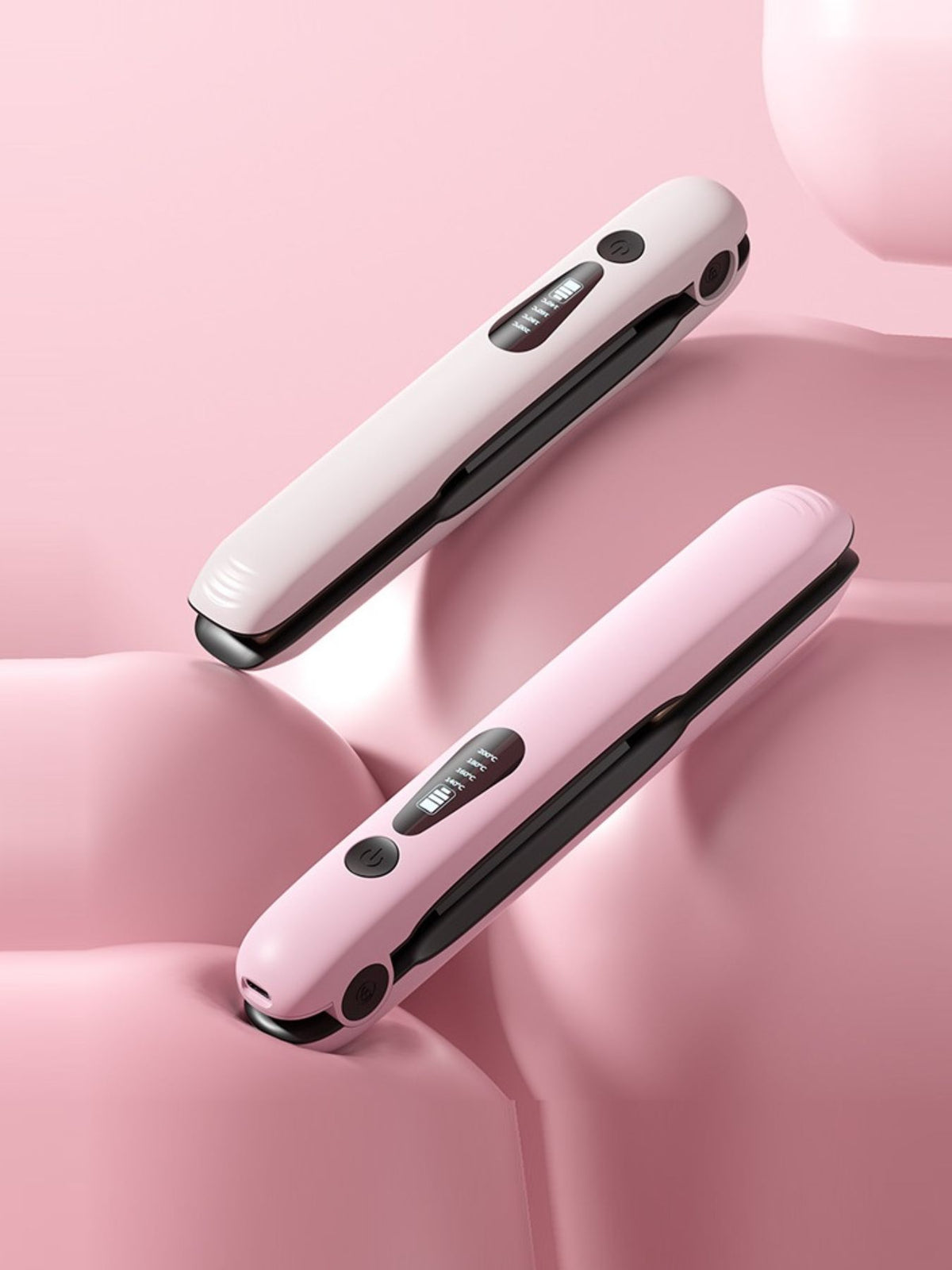 Cordless straightener held in hand