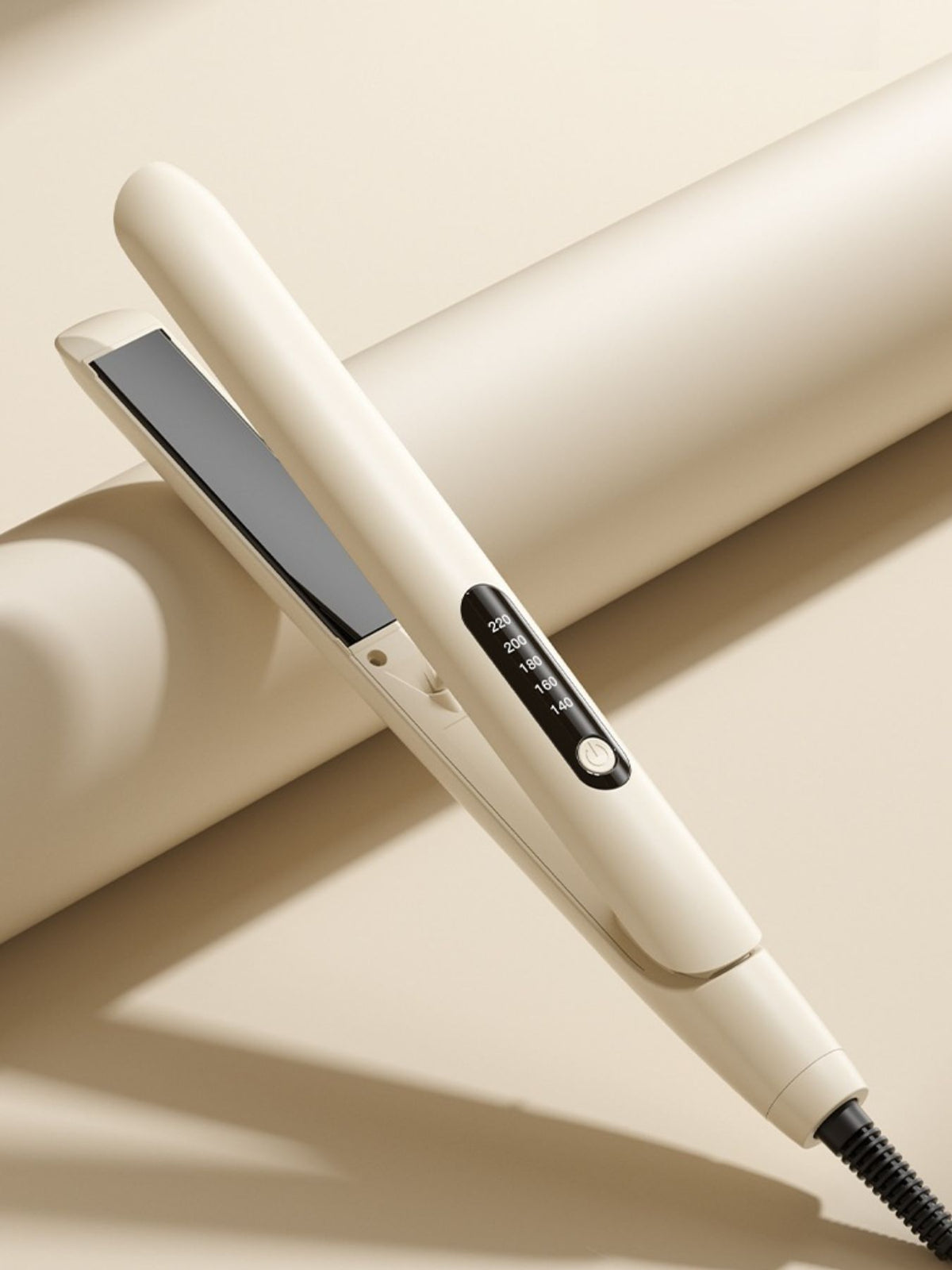 Cordless straightener in lilac