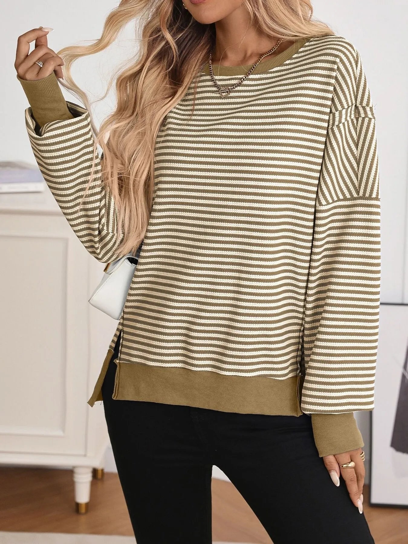 Exposed Seam Striped Contrast Sweatshirt - Fashorio