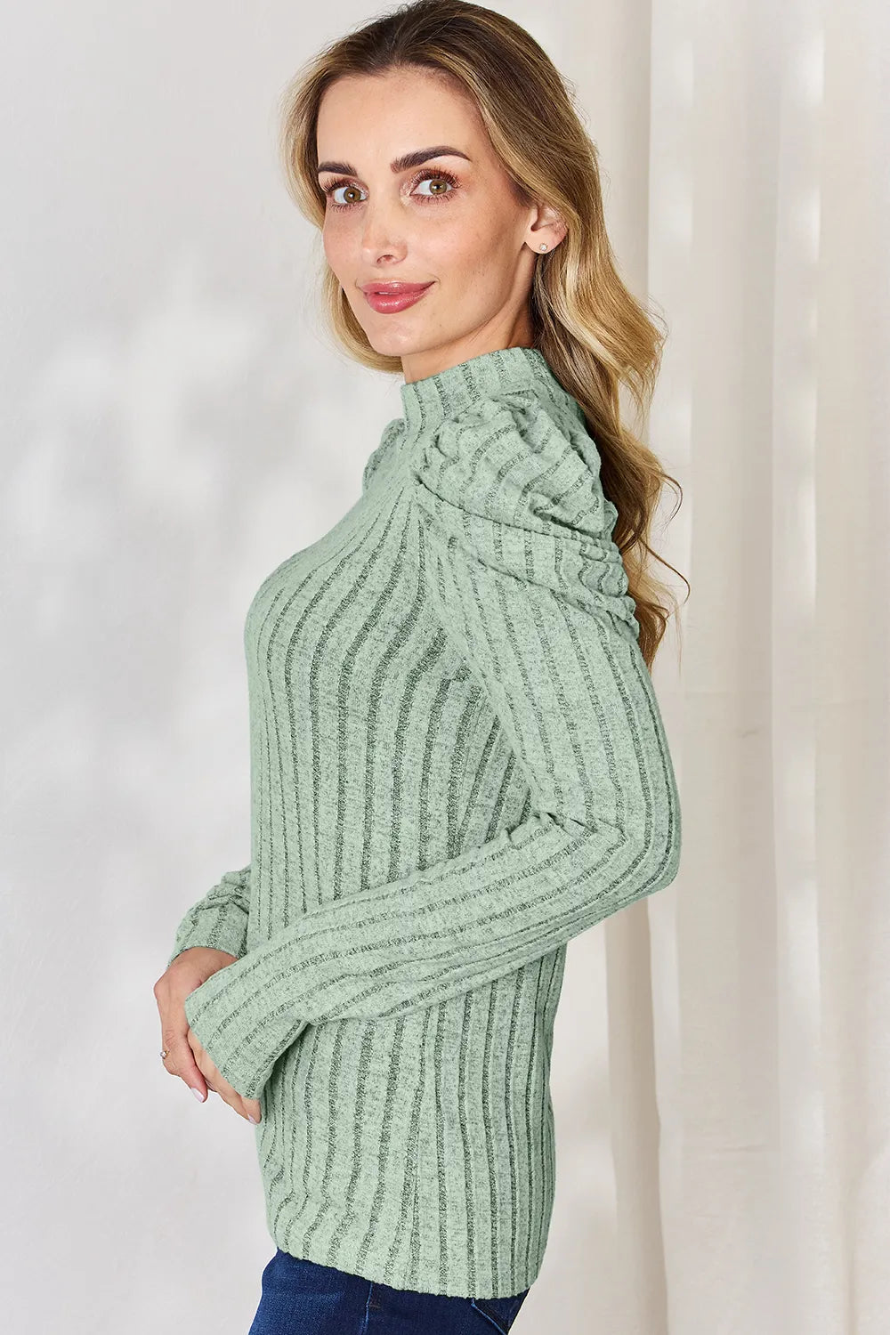Ribbed top waist detail view