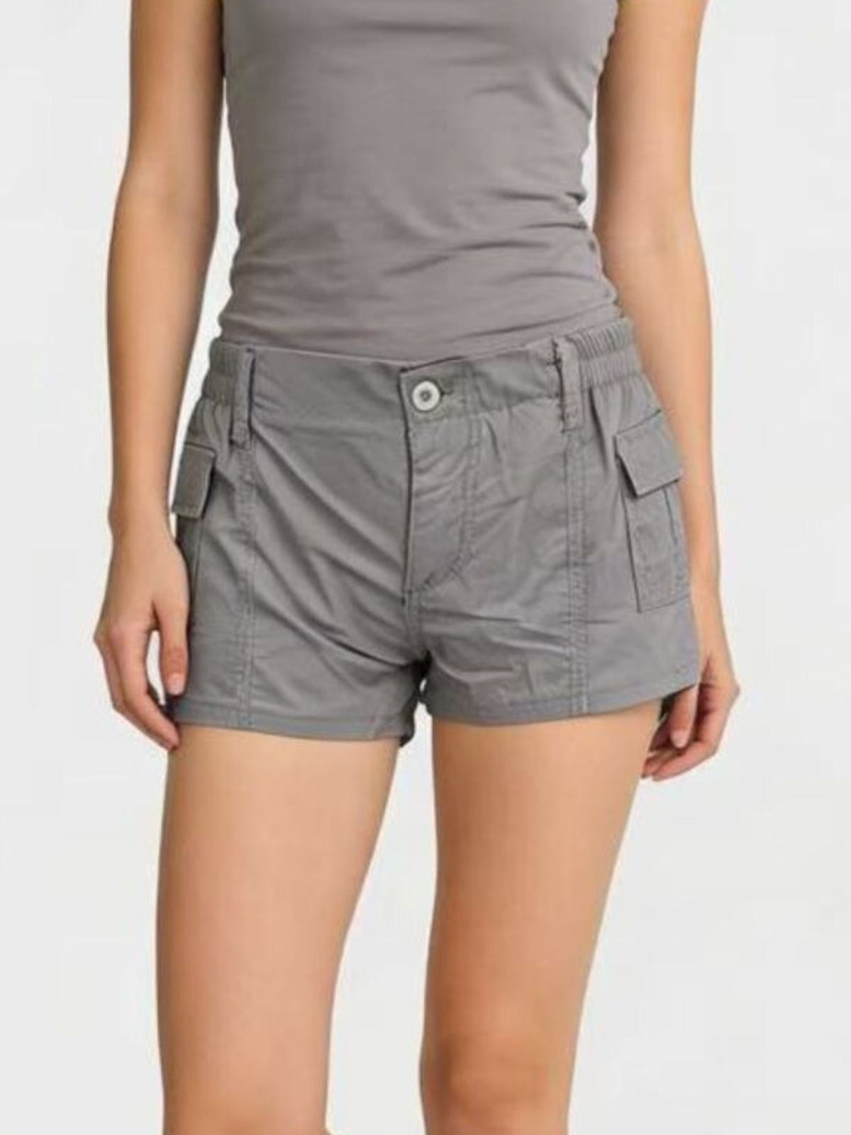 Casual pocketed shorts front view