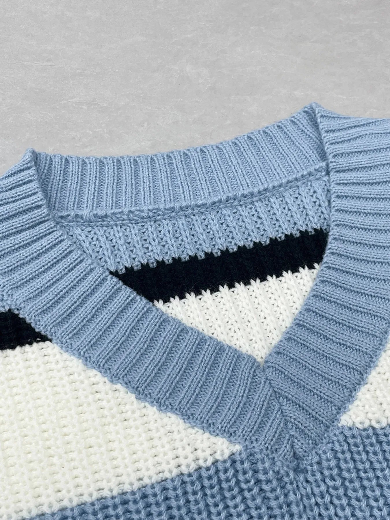 Striped V-Neck Color Block Sweater - Fashorio
