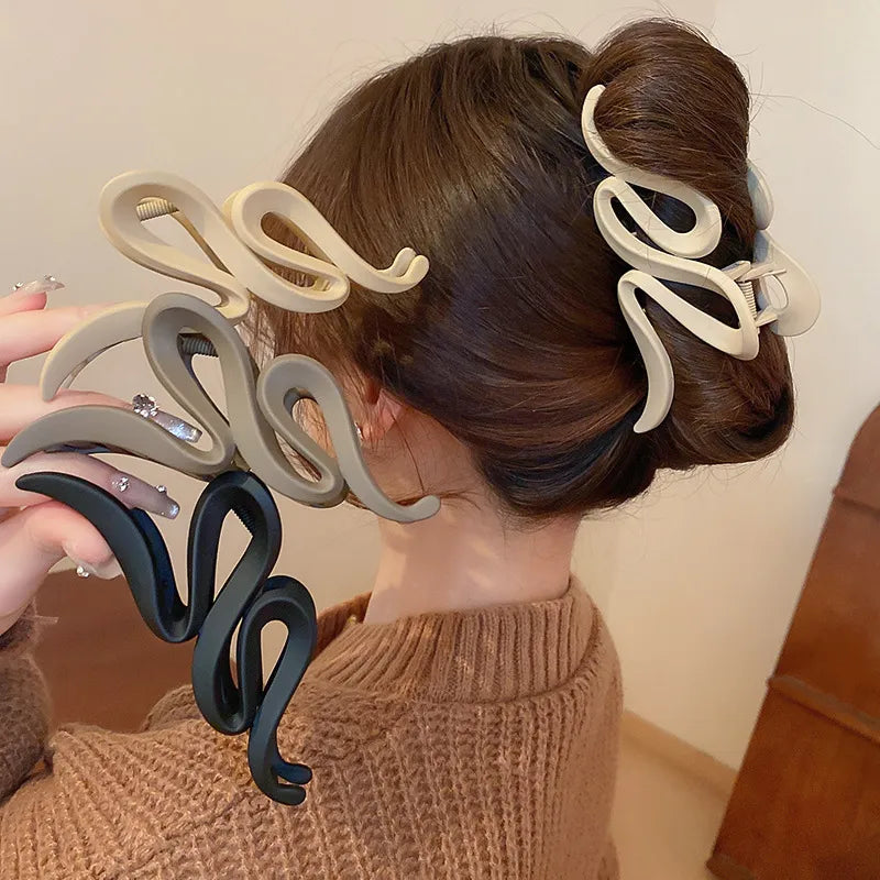 B.Y. Alloy Acrylic Hair Claw Clip