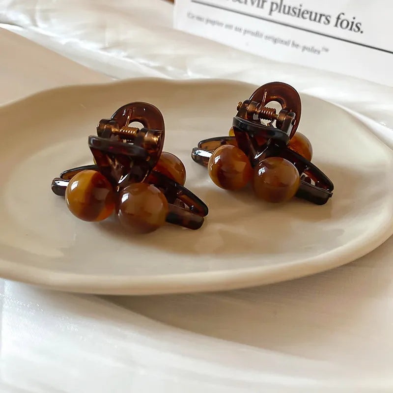 B.Y. Brown / One Size Acrylic Hair Claw Clip