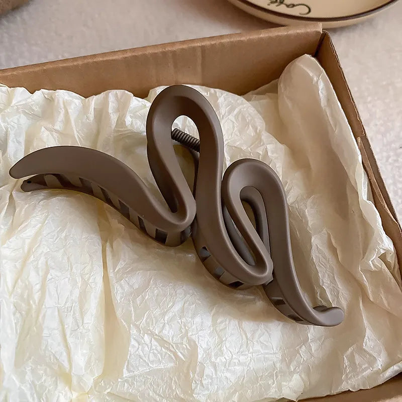 B.Y. Coffee Brown / One Size Alloy Acrylic Hair Claw Clip