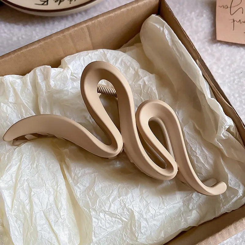 B.Y. Tan / One Size Alloy Acrylic Hair Claw Clip