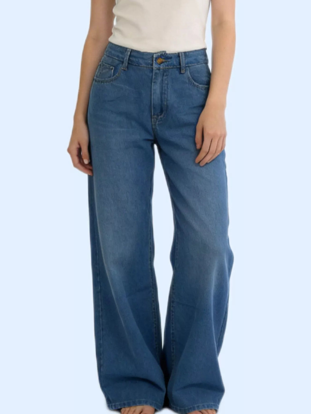 Wide leg washed jeans front view