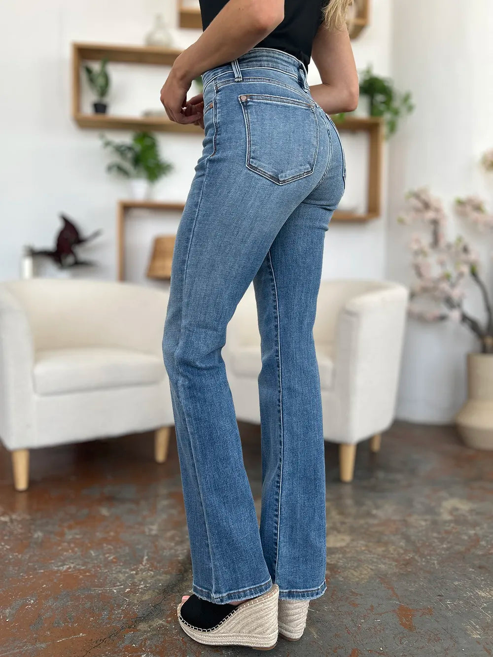 Judy Blue Mid Rise Straight Jeans close up