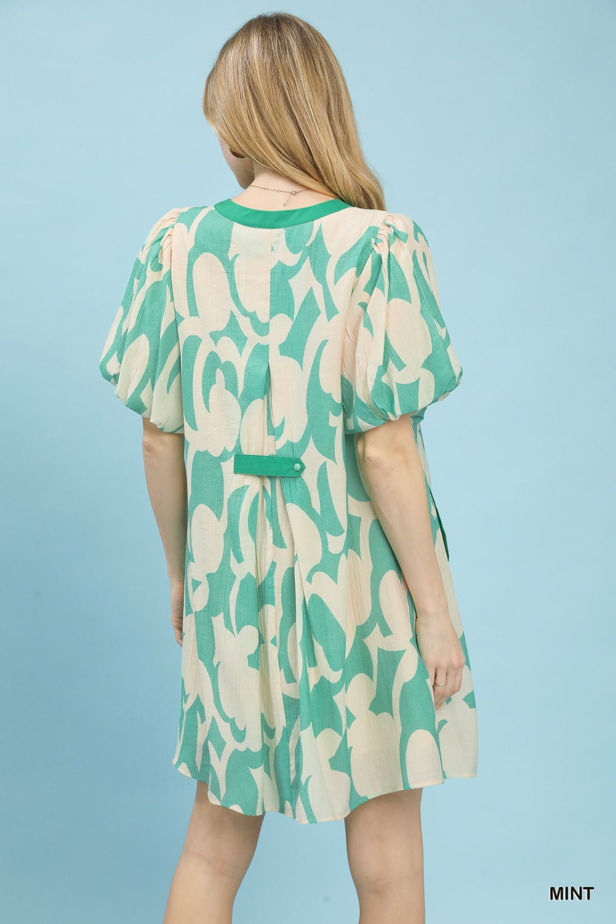 Abstract Print Puff Sleeve Shift Dress side view