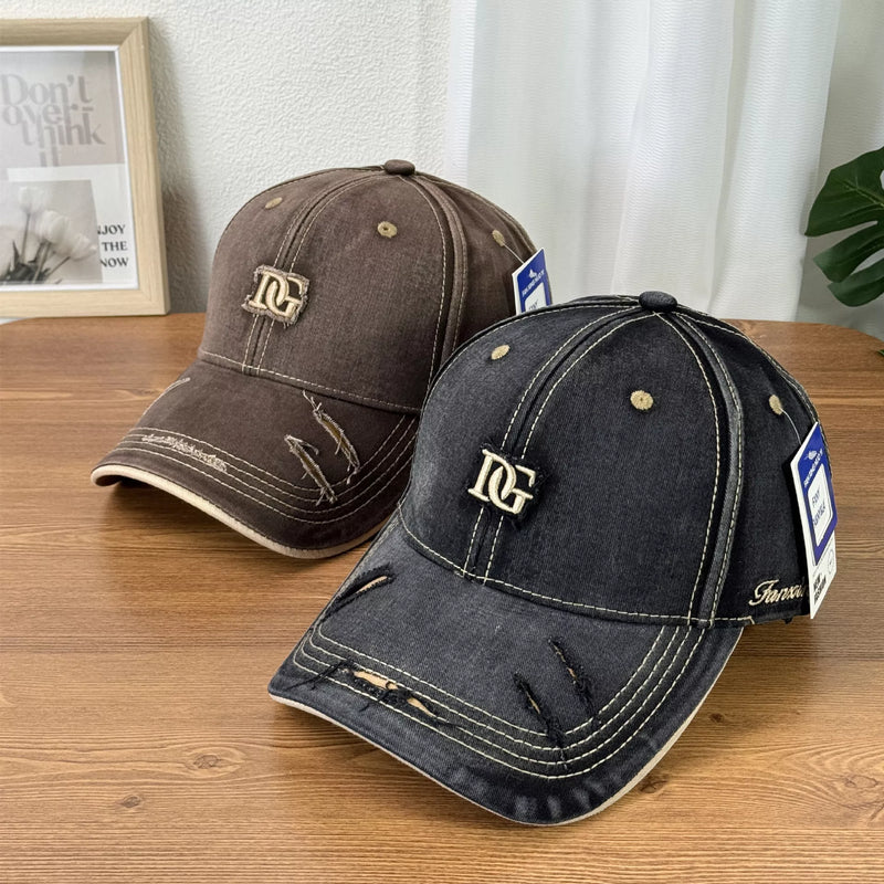Distressed casual baseball cap in cotton front view