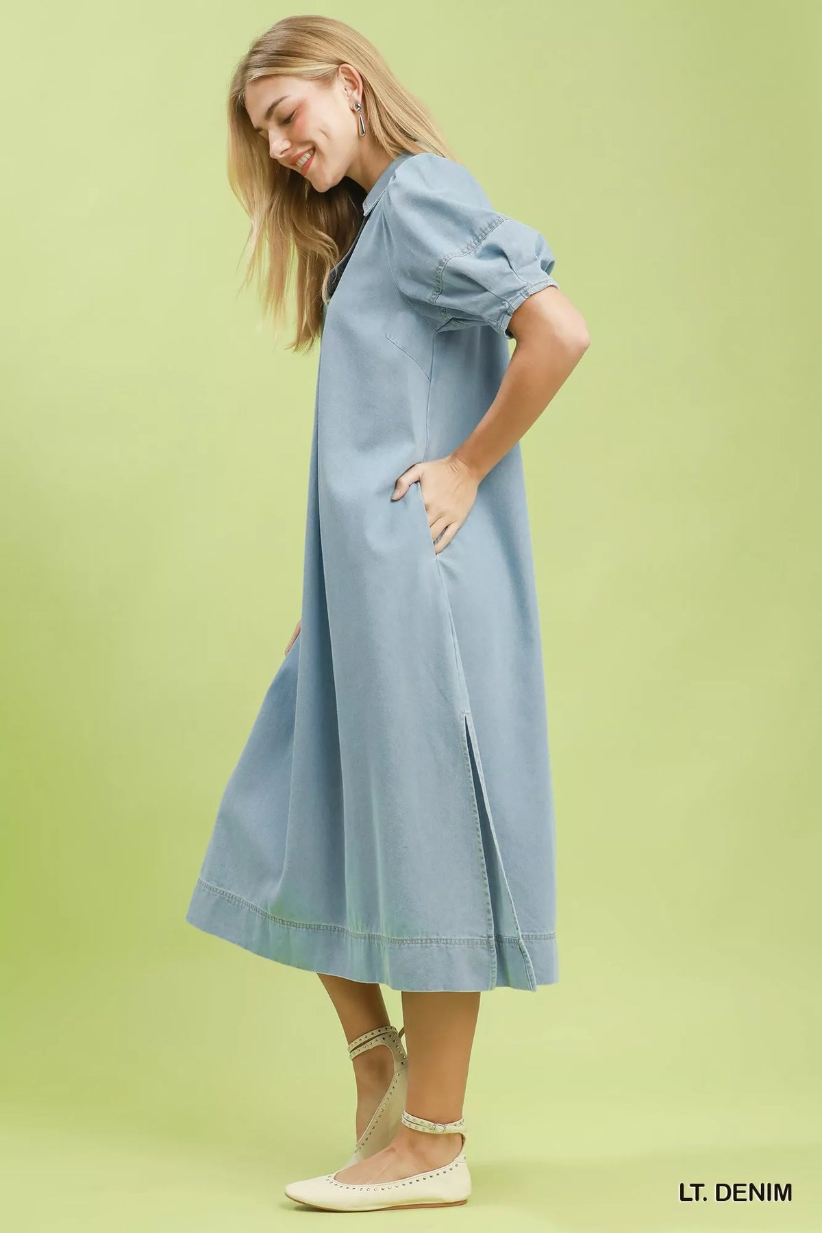 Chambray dress puff sleeve and collar detail