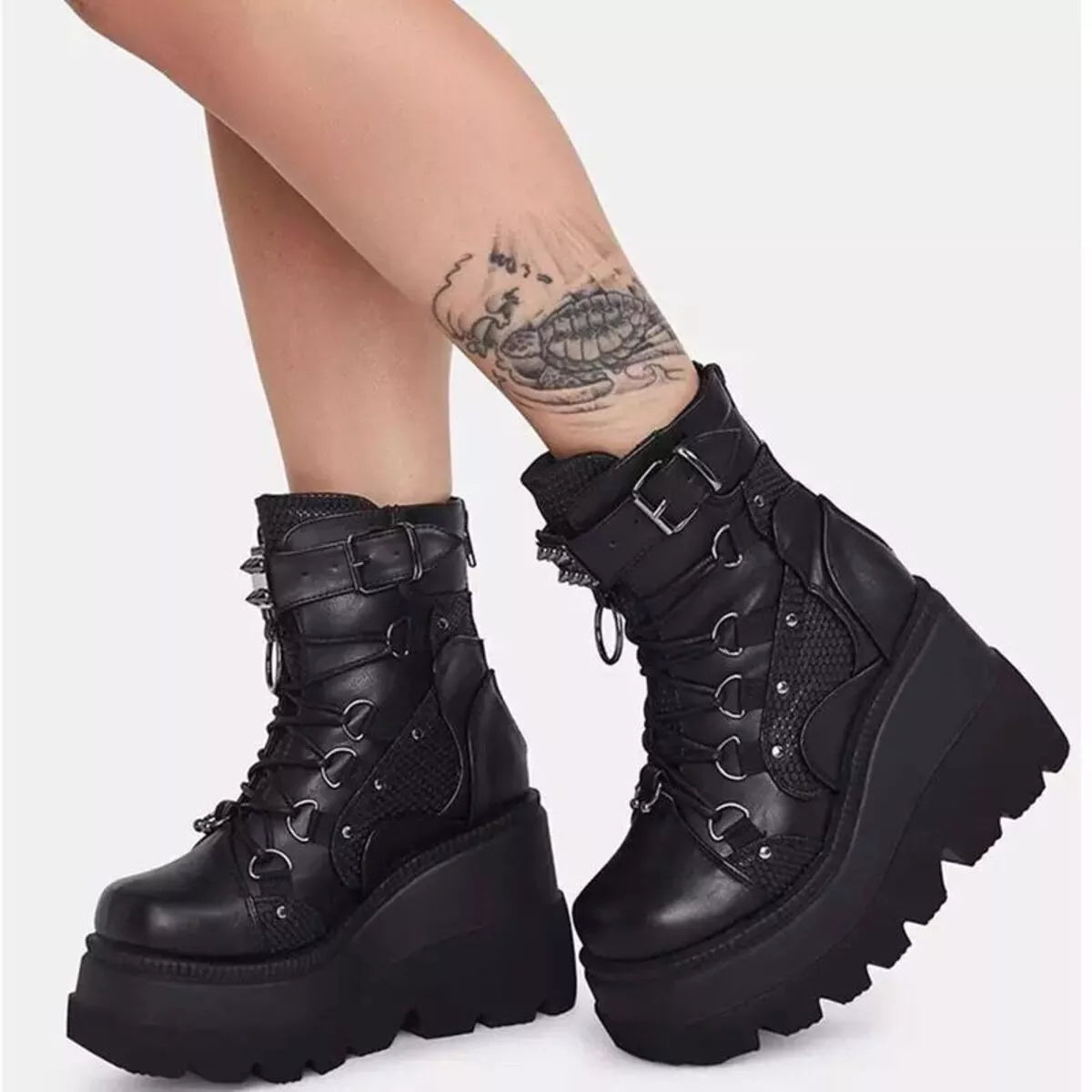 Lace up platform wedge boots toe close up