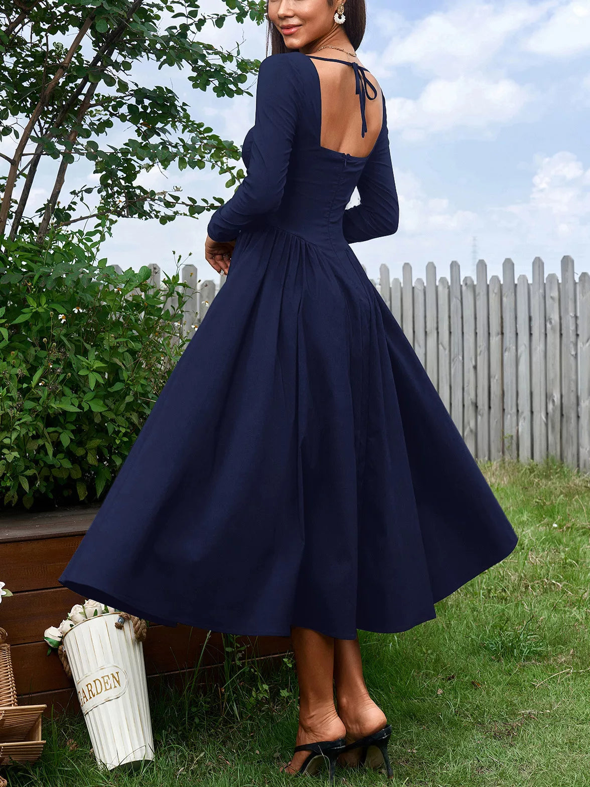 Sweetheart neck dress full outfit