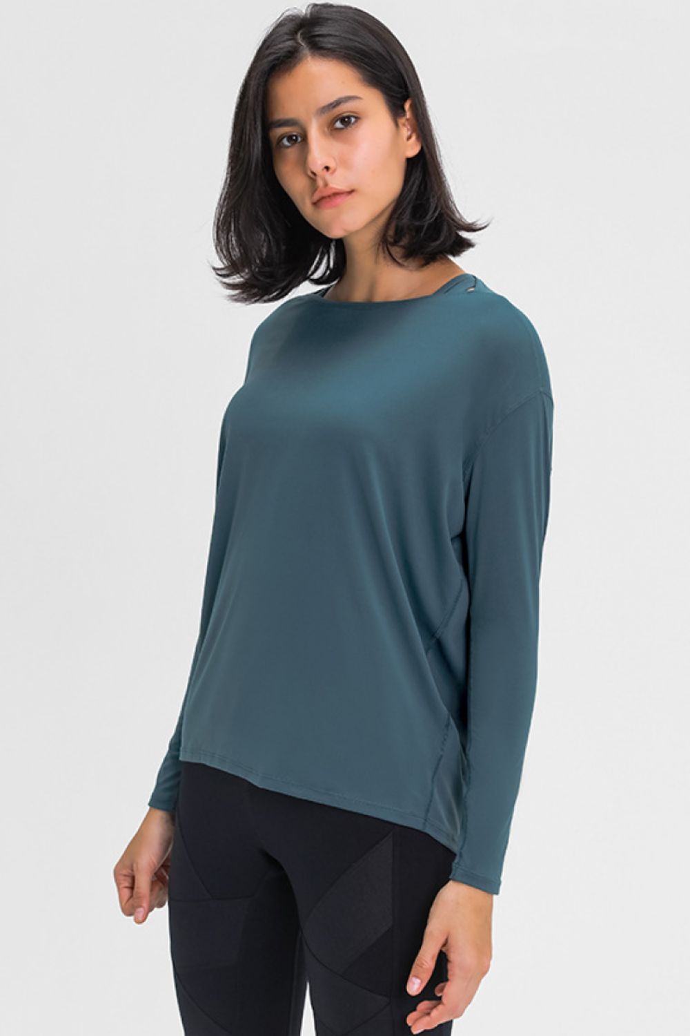 Loose fit active pullover top fabric detail