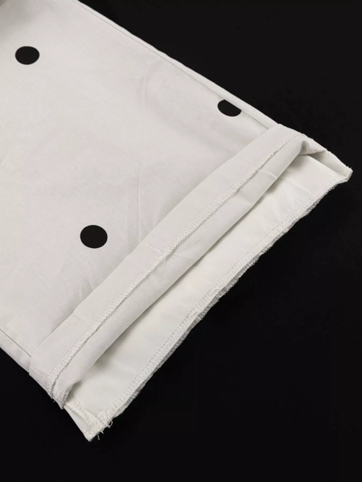 Polka dot tube top and pants set detail