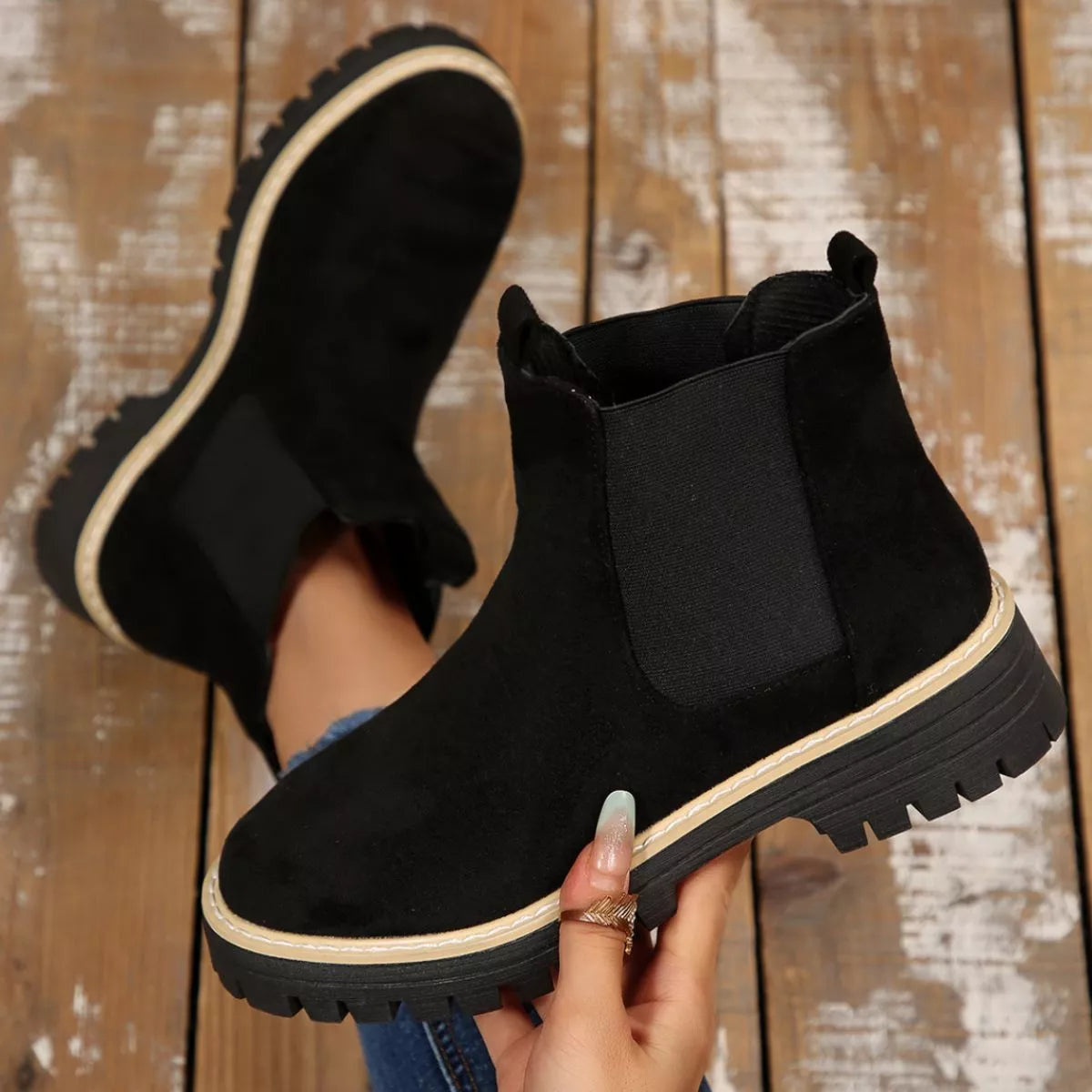 Round Toe Block Heel Boots toe detail