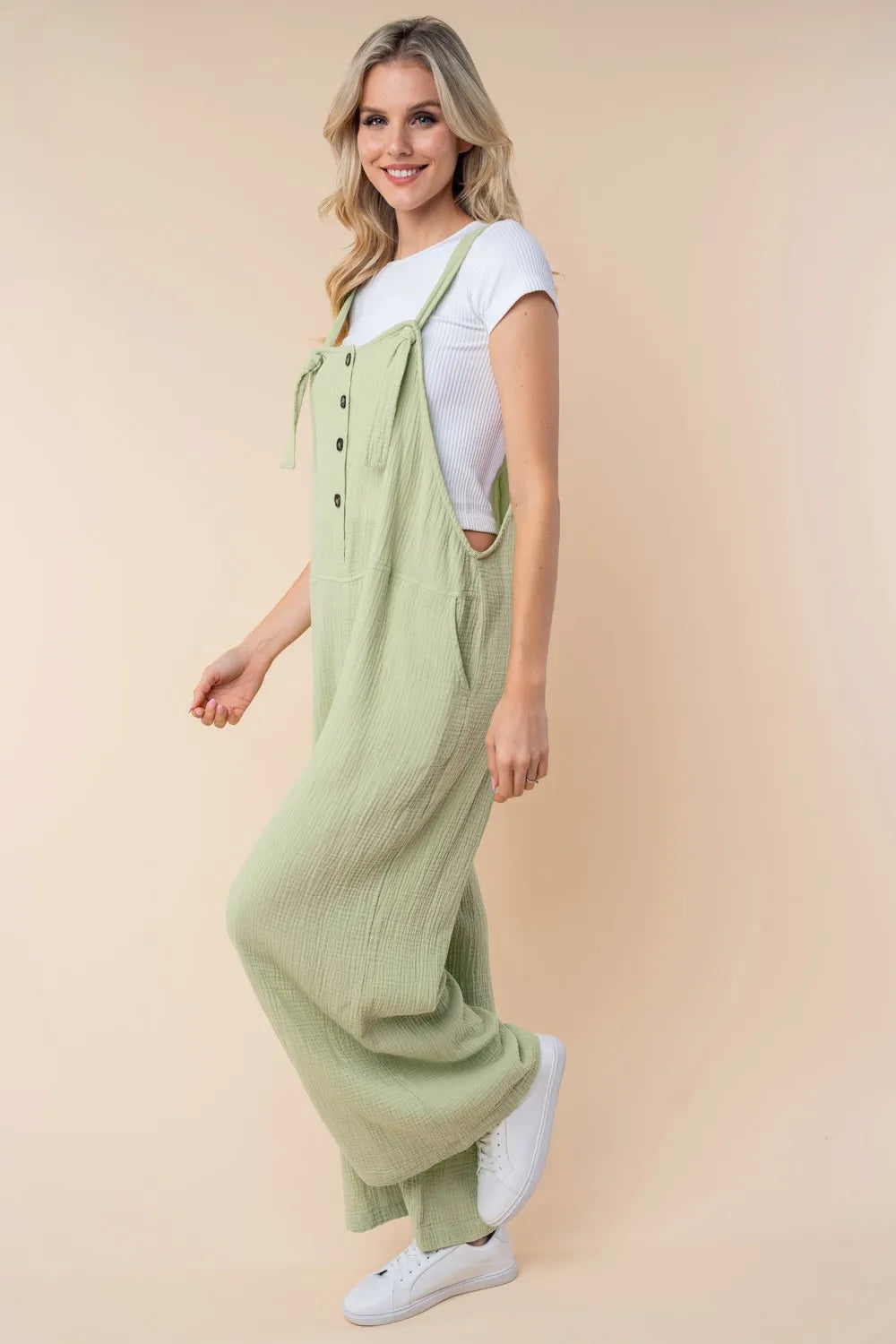 Texture Sleeveless Wide Leg Jumpsuit detail