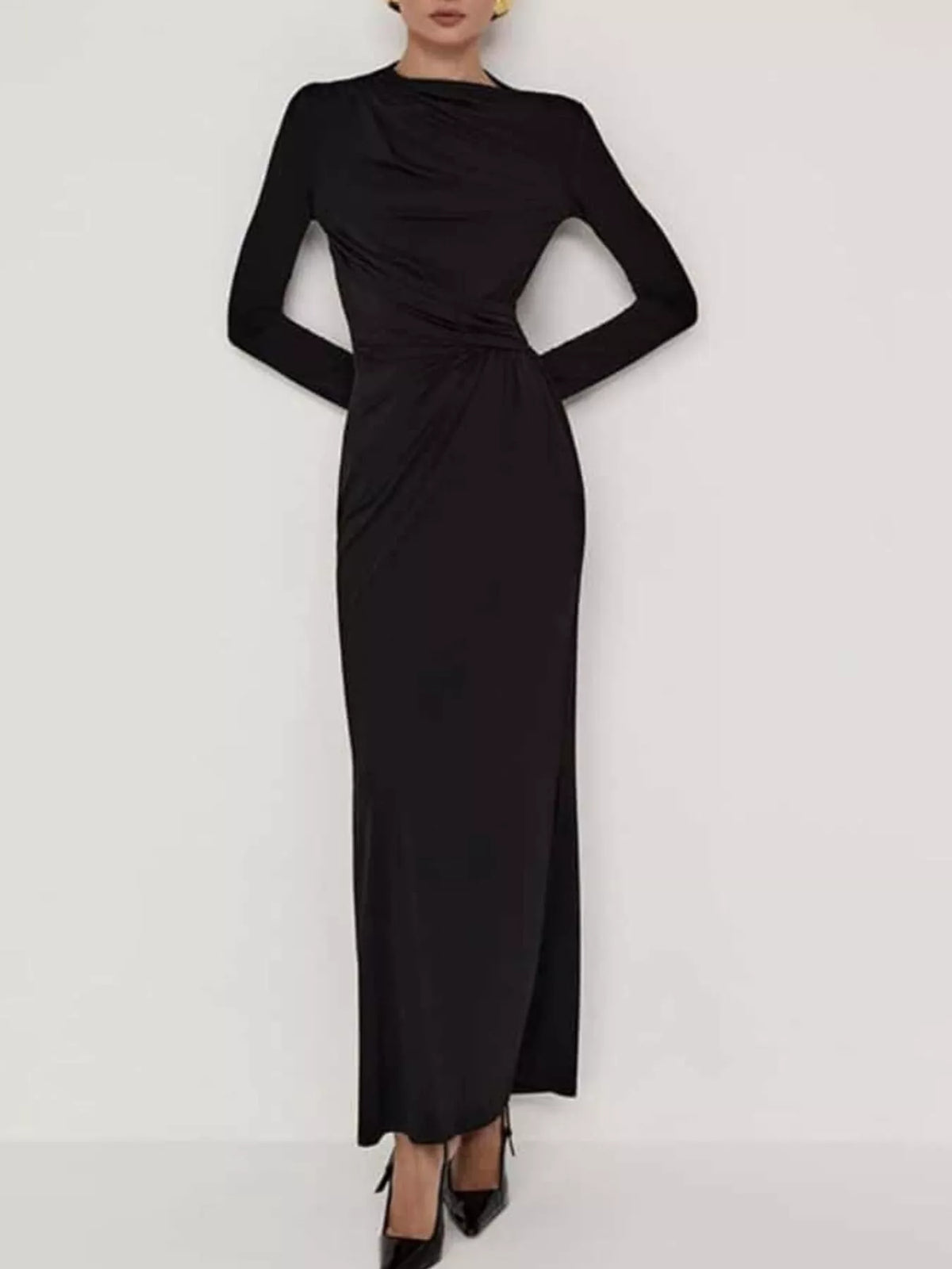 ruched long sleeve bodycon maxi dress neckline detail