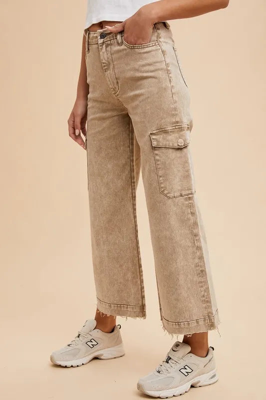 Annie Wear Raw Hem Wide Leg Jeans with Cargo Pockets – Trendy Denim - Fashorio
