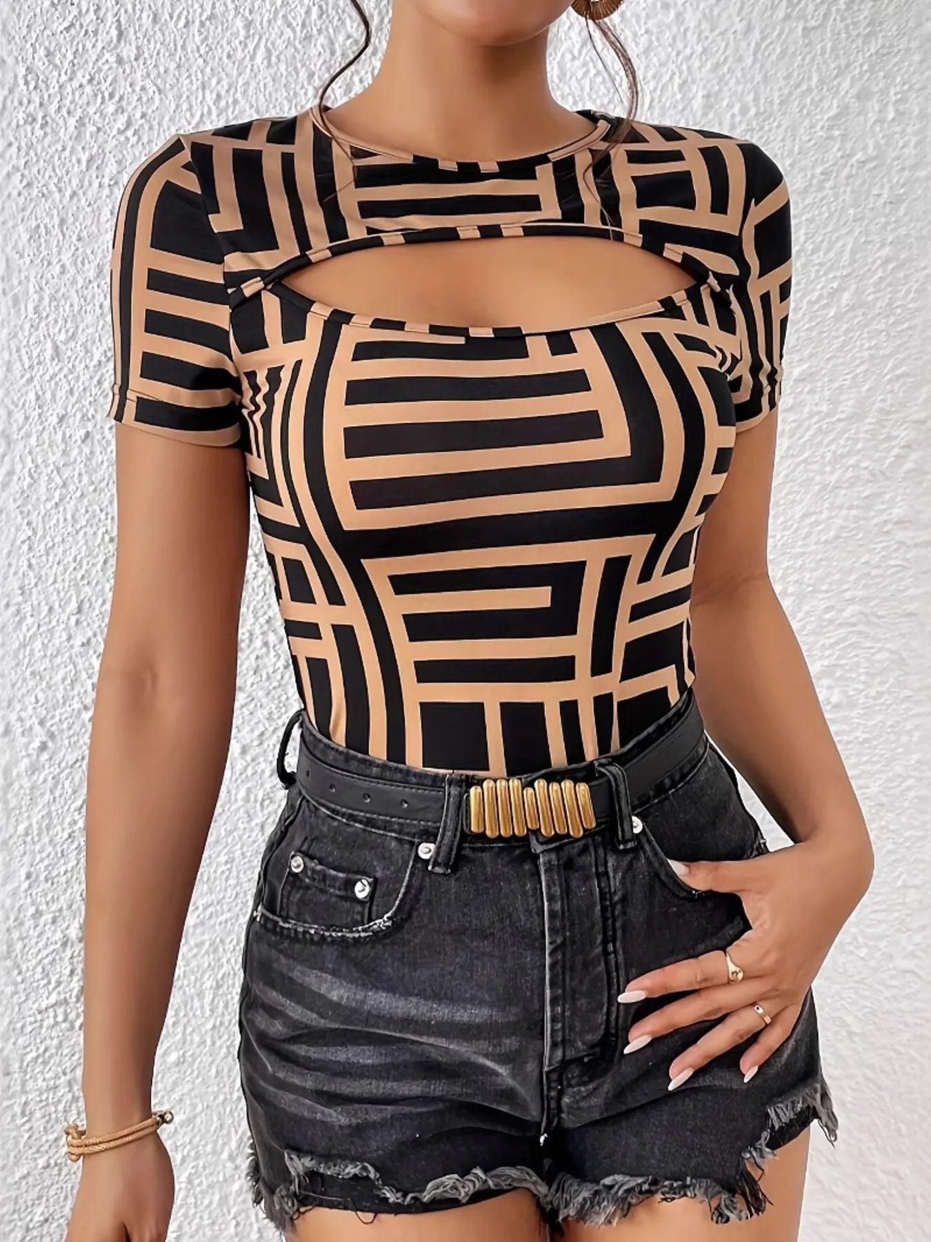 Geometric Print Cutout Short Sleeve T-Shirt - Fashorio