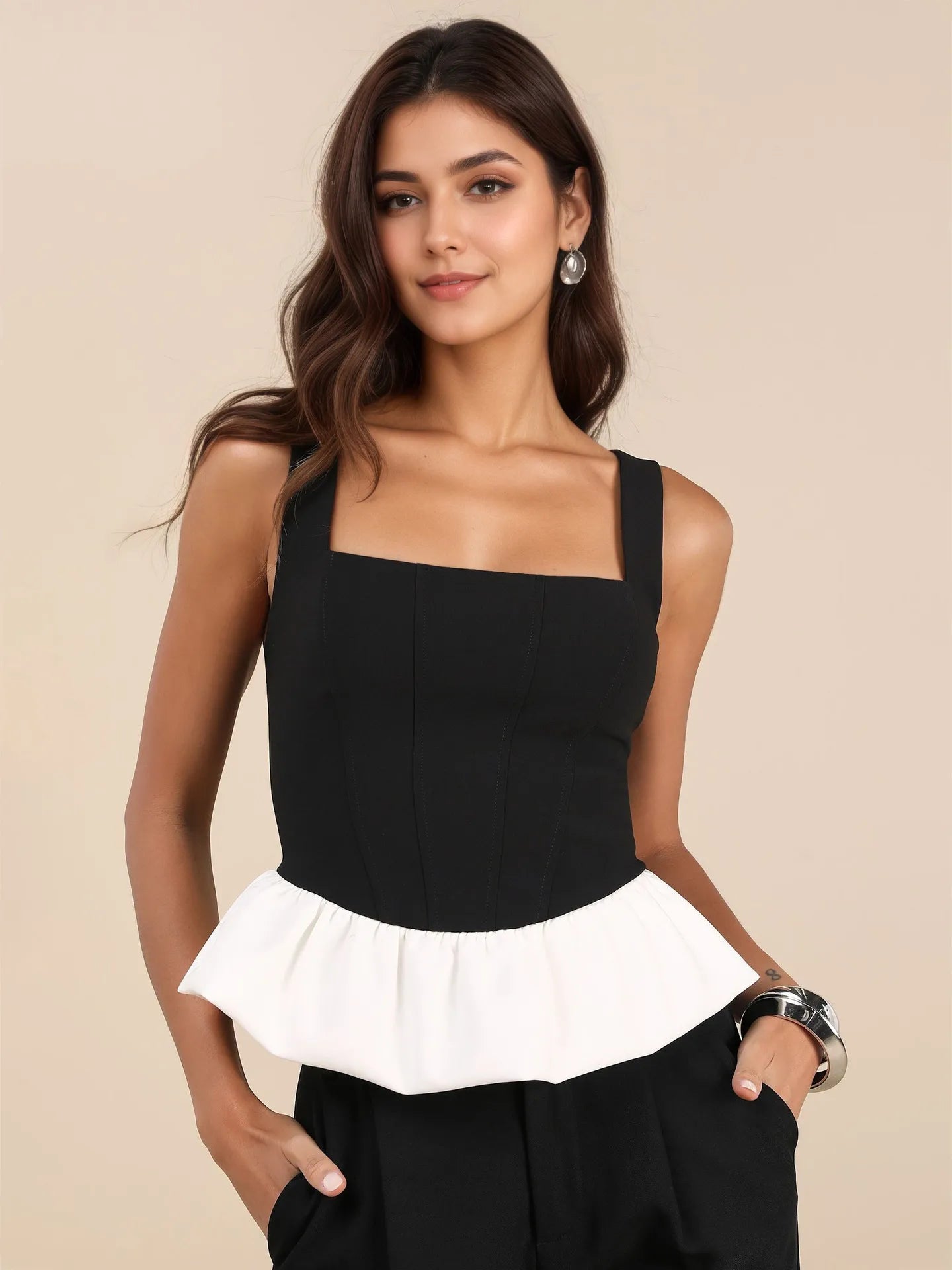 Contrast Ruffled Hem Square Neck Tank Black - Fashorio
