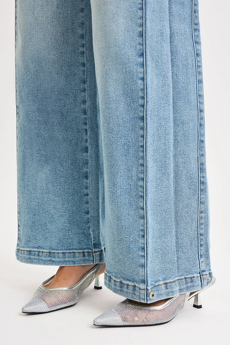 RISEN blue wash jeans complete outfit inspiration