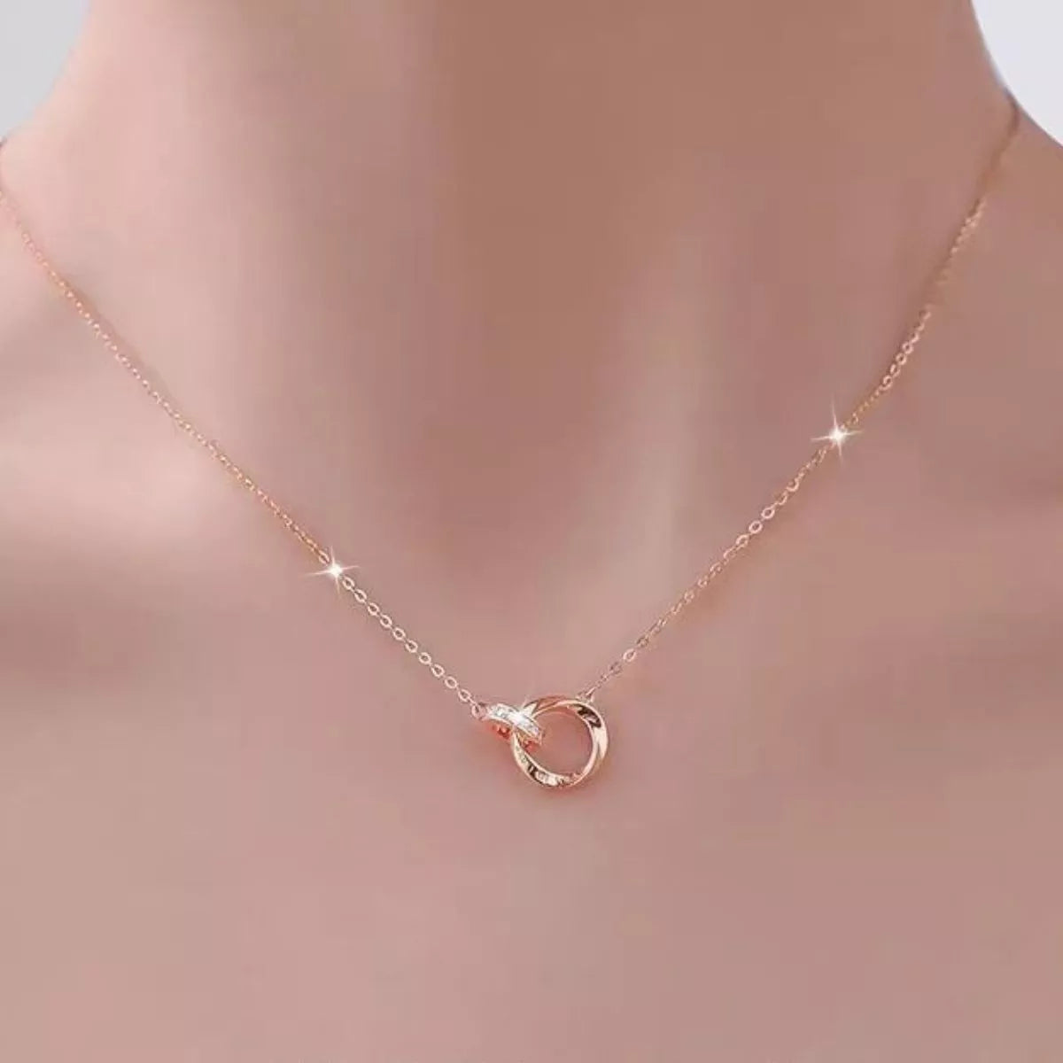 Close detail of the rose gold plated chain links