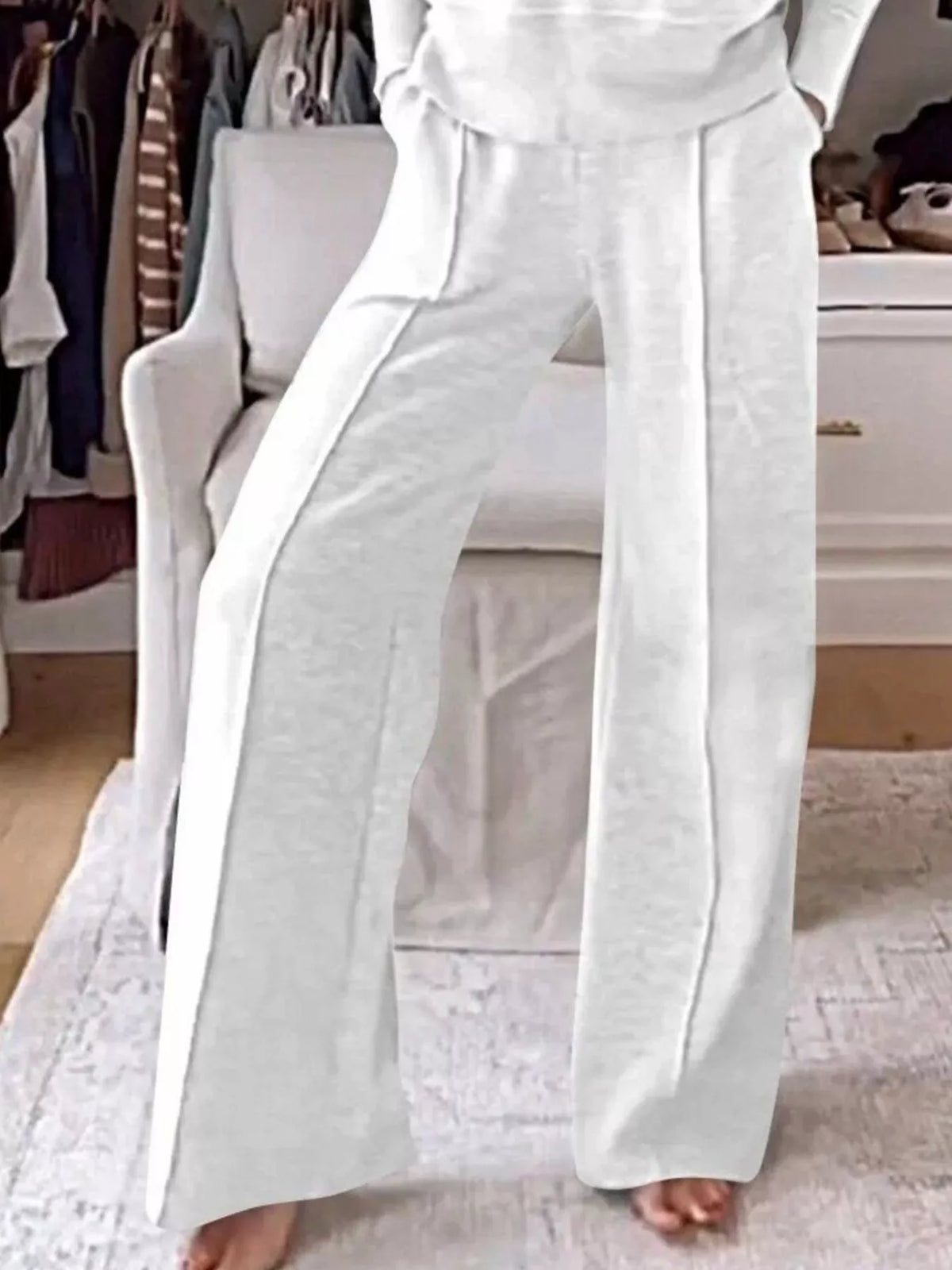 V neck plus size set model view