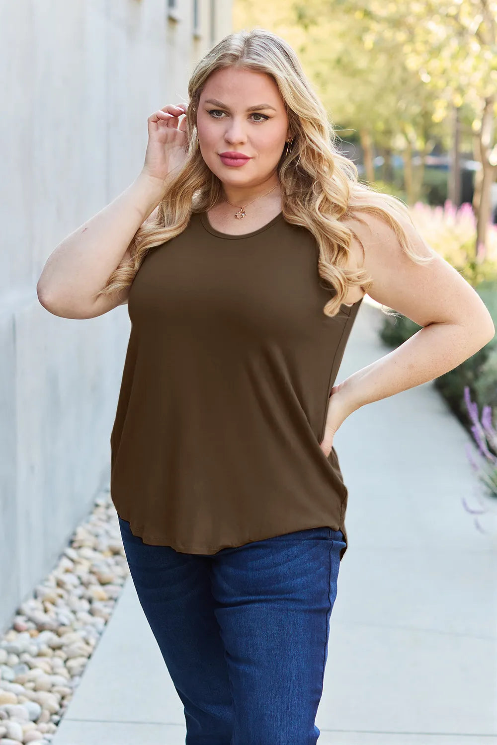 Basic Bae Basic Bae Full Size Round Neck Curved Hem Tank