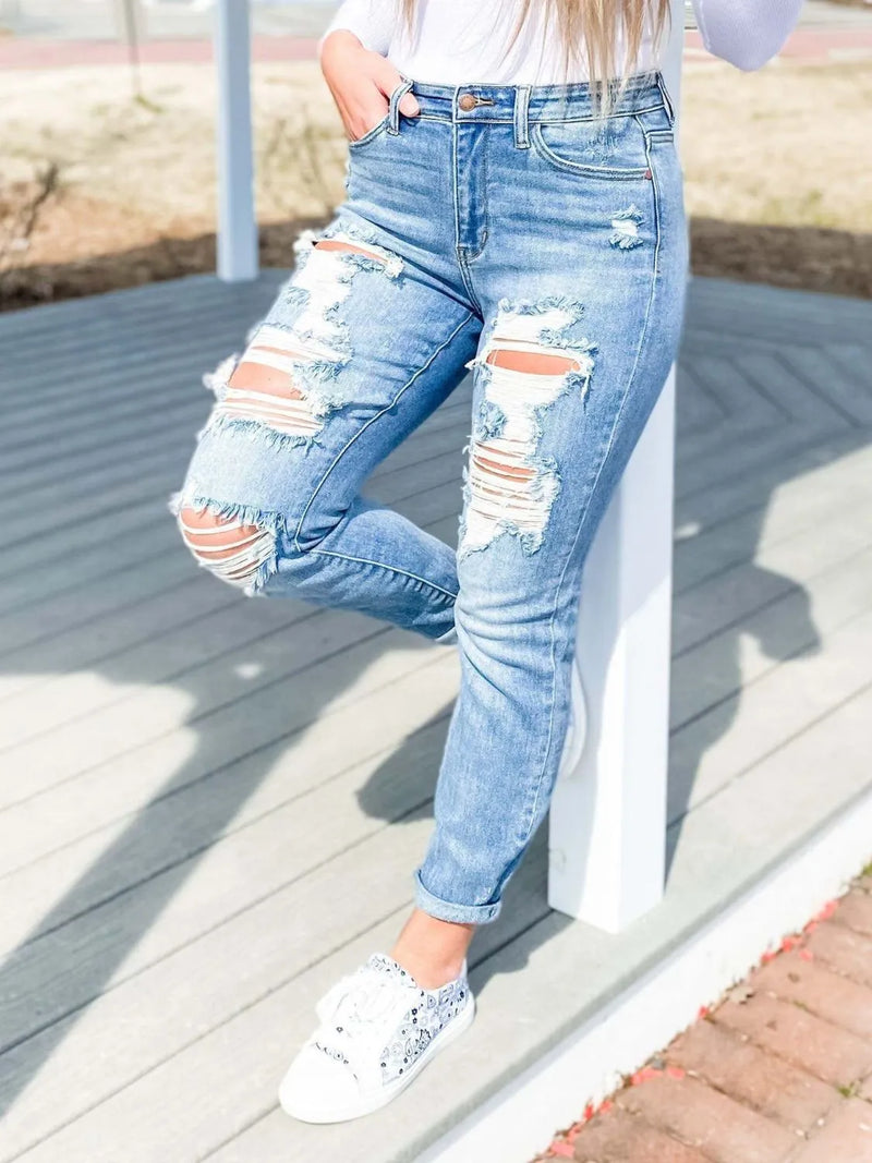 Distressed skinny jeans front view