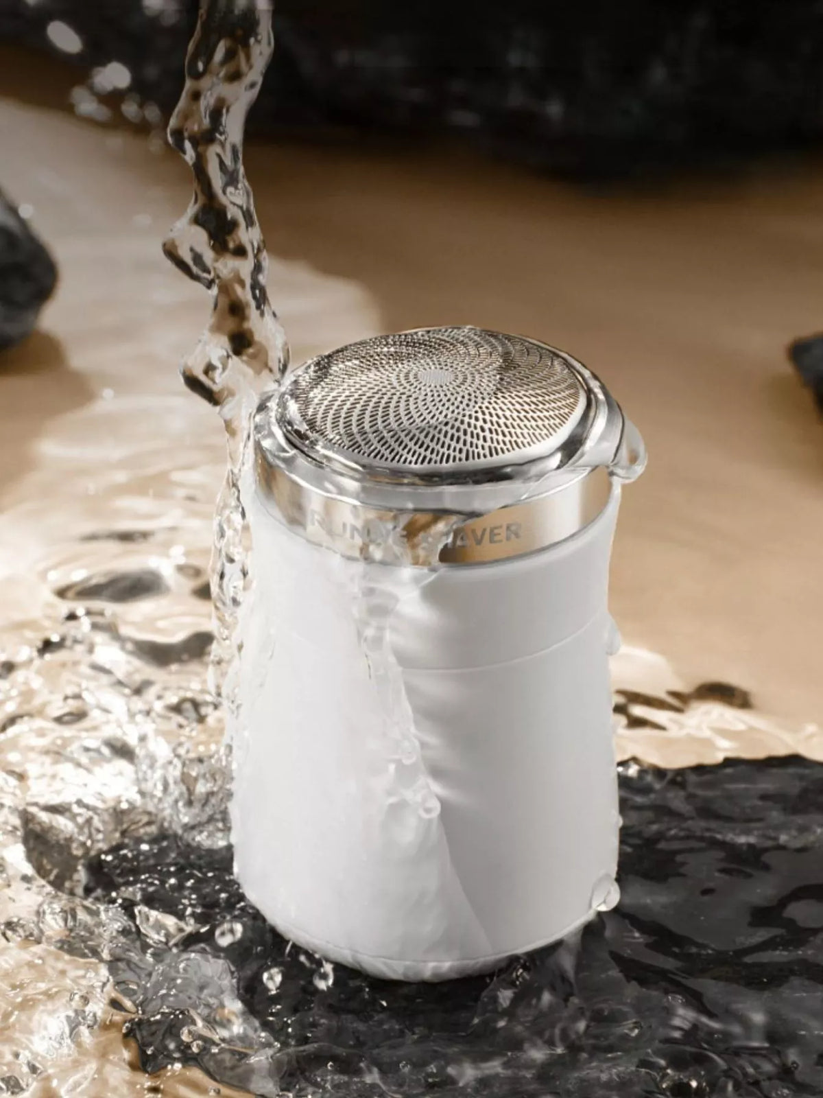 Electric shaver foil head close up
