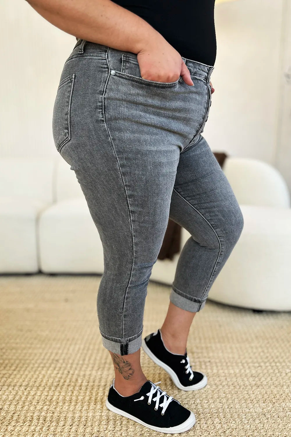 Judy Blue gray capri denim leg detail