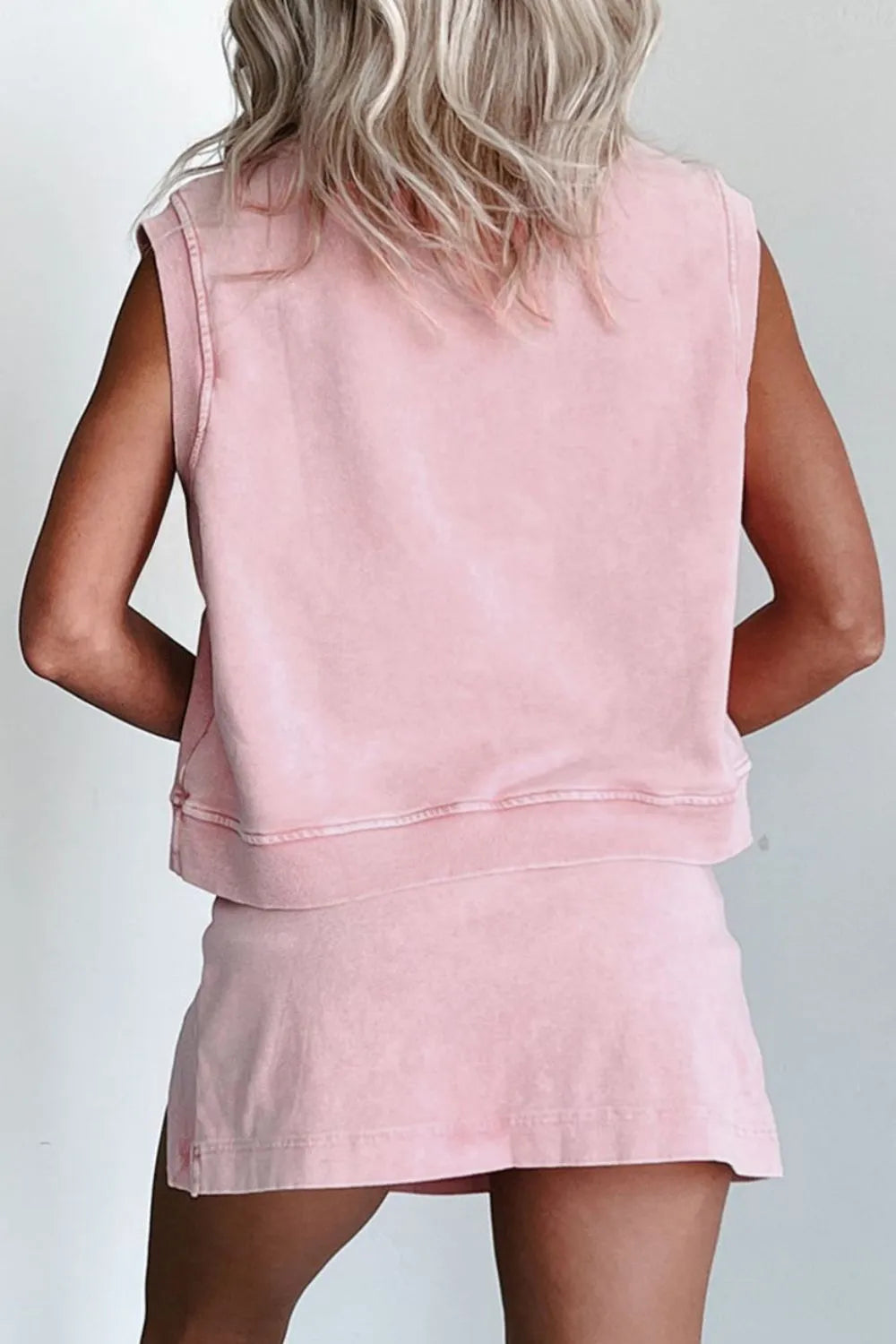 Side slit detail of blush pink cotton skort set