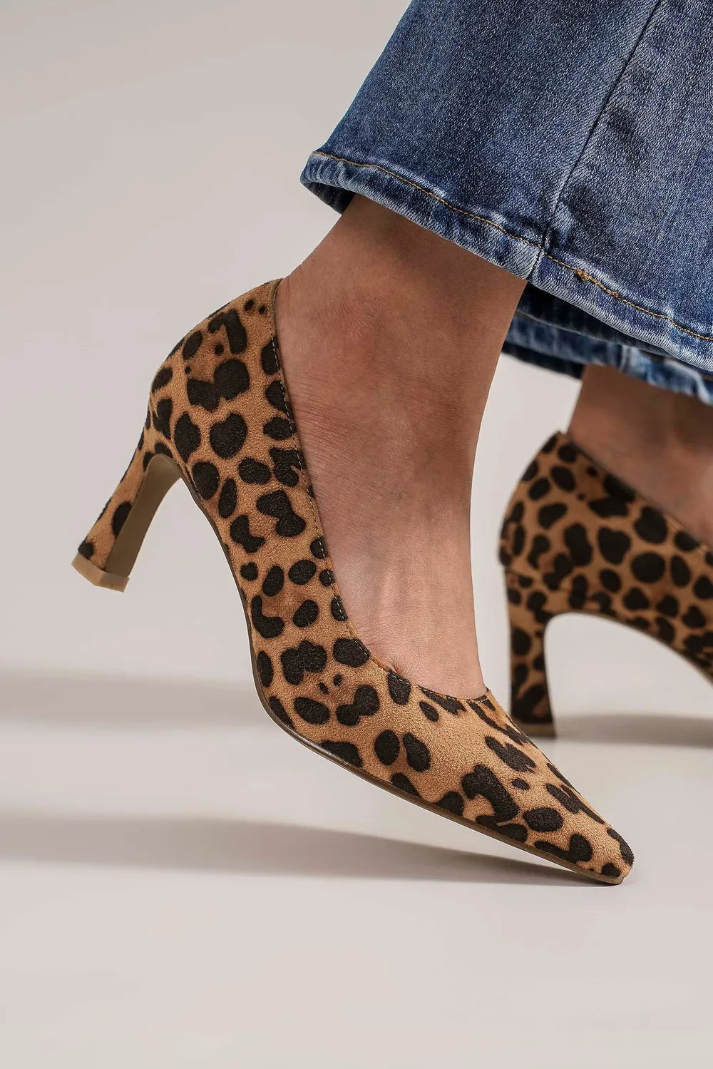 Beast Fashion Pumps Leopard / 6 Beast Fashion Faux Suede Leopard Point Toe Pumps