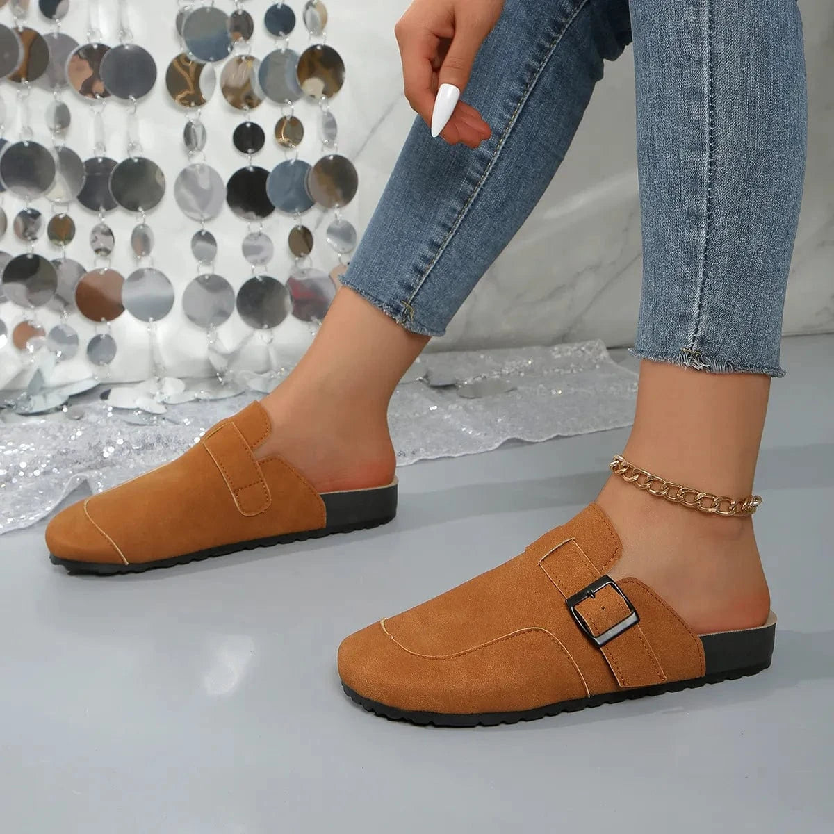 Belle Charme Round Toe Flat Slip-Ons