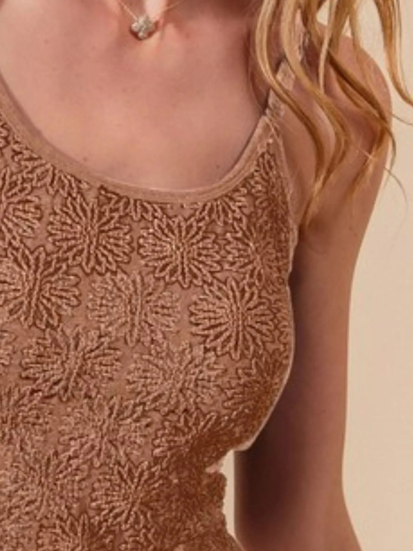 SO ME Two Tone Floral Seamless Tank Top - Fashorio