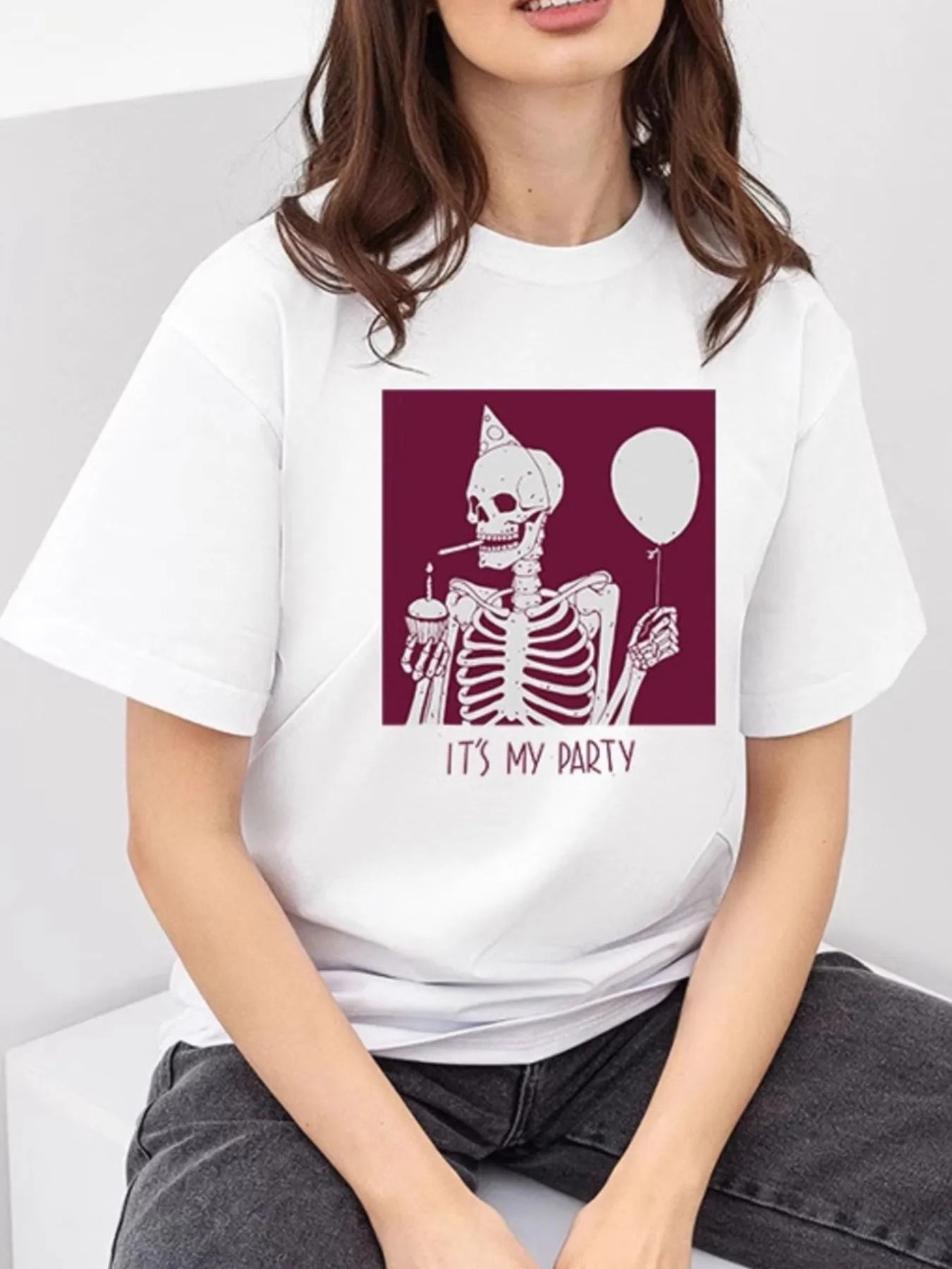 Plus Size Graphic Round Neck Half Sleeve T-Shirt - Fashorio