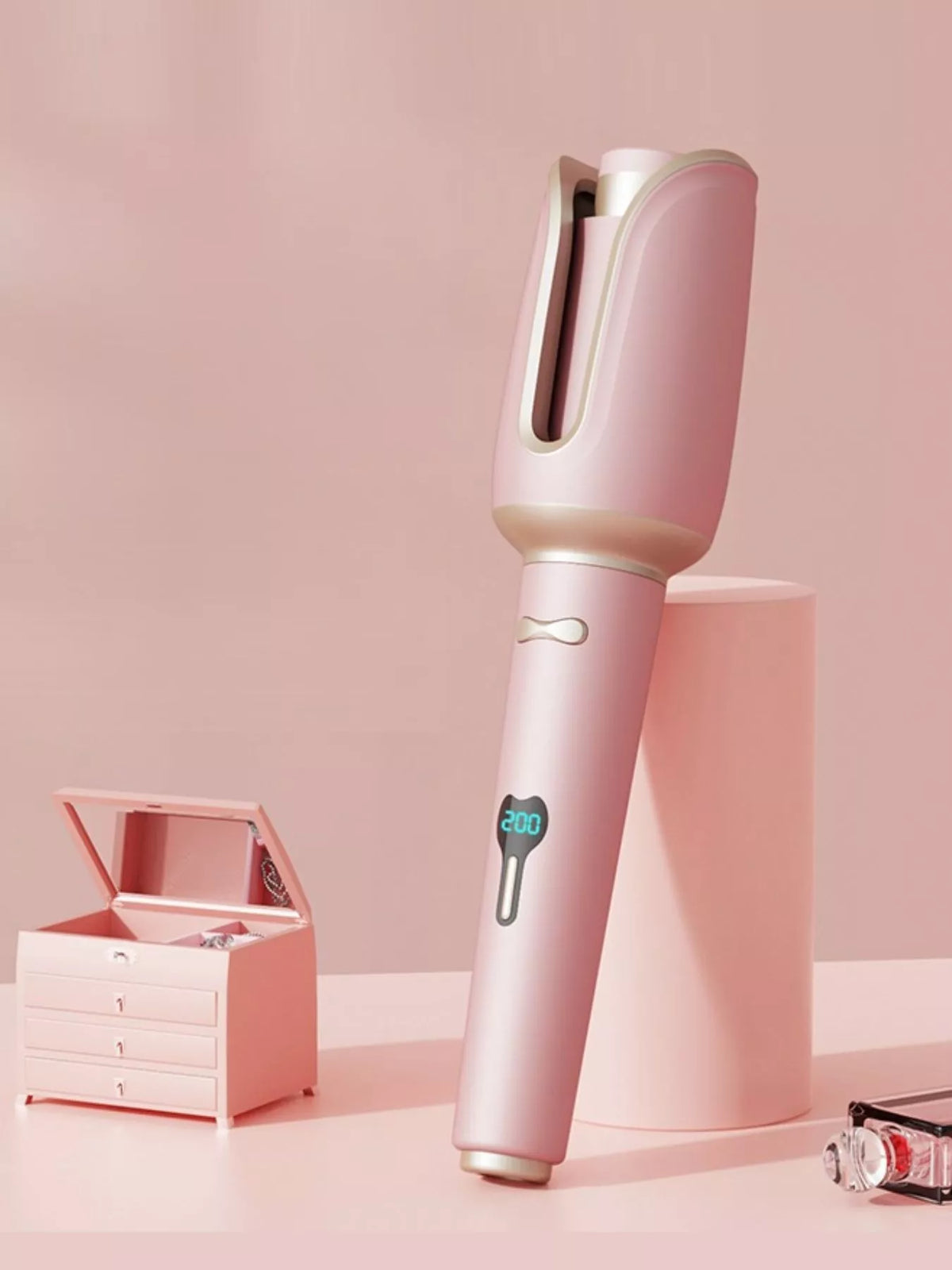 Curling iron in light green