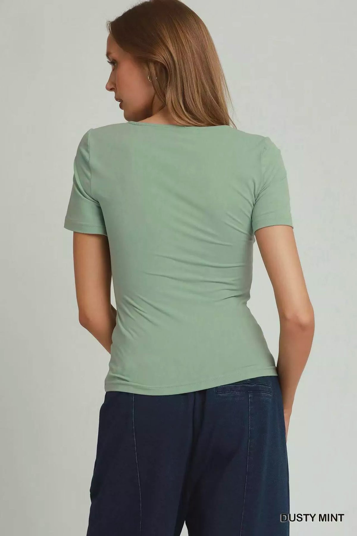 Sweetheart neckline detail