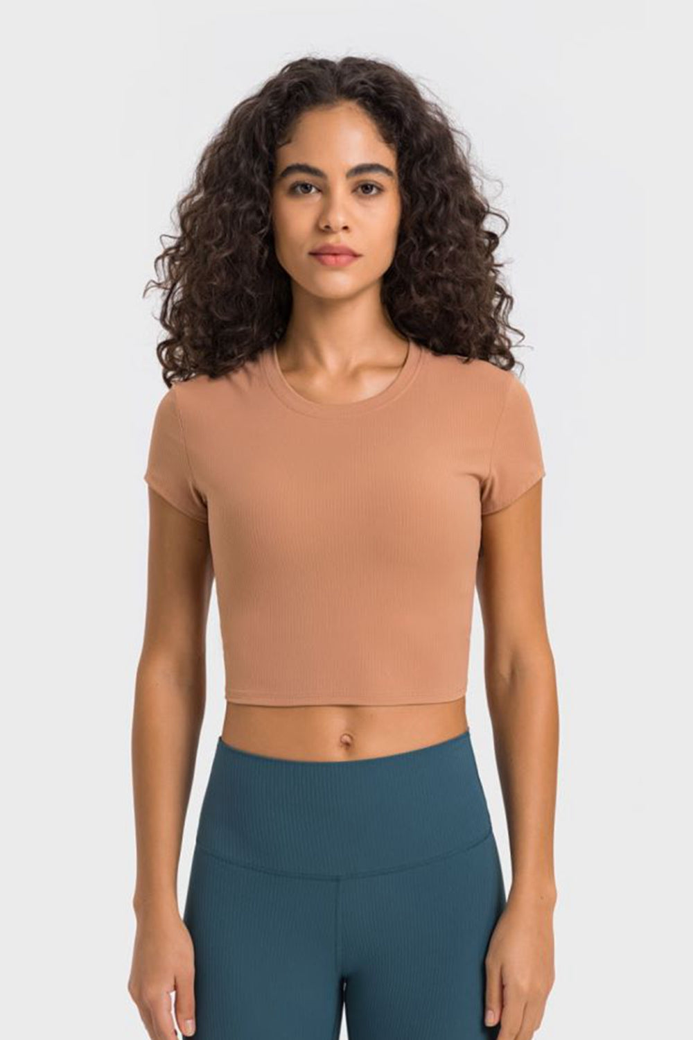 Round neck cropped sports t-shirt close up detail