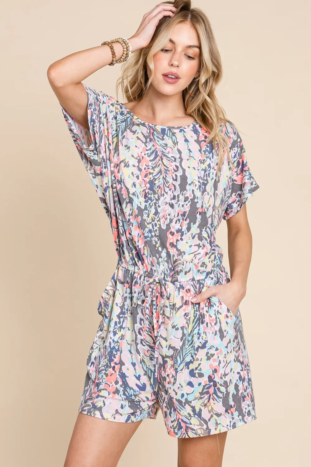 BOMBOM BOMBOM Printed Short Sleeve Drawstring Romper
