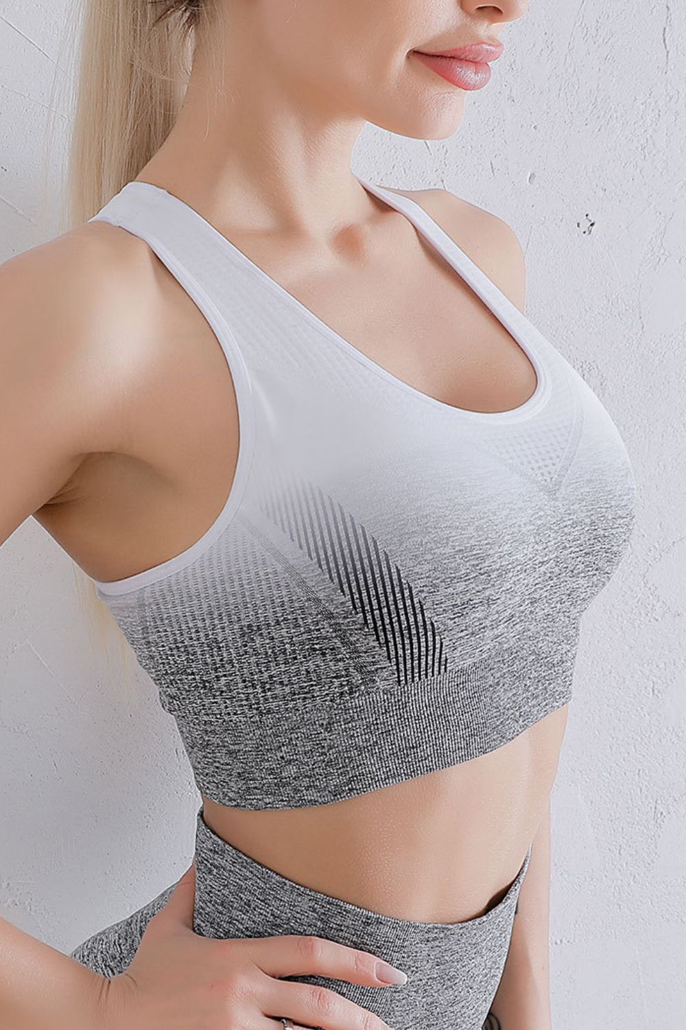 Gradient Racerback Sports Bra Grey White - Fashorio