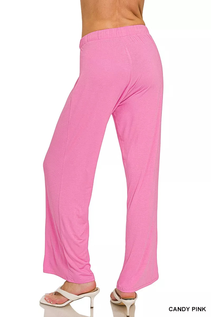 Matching V neck top and pants detail