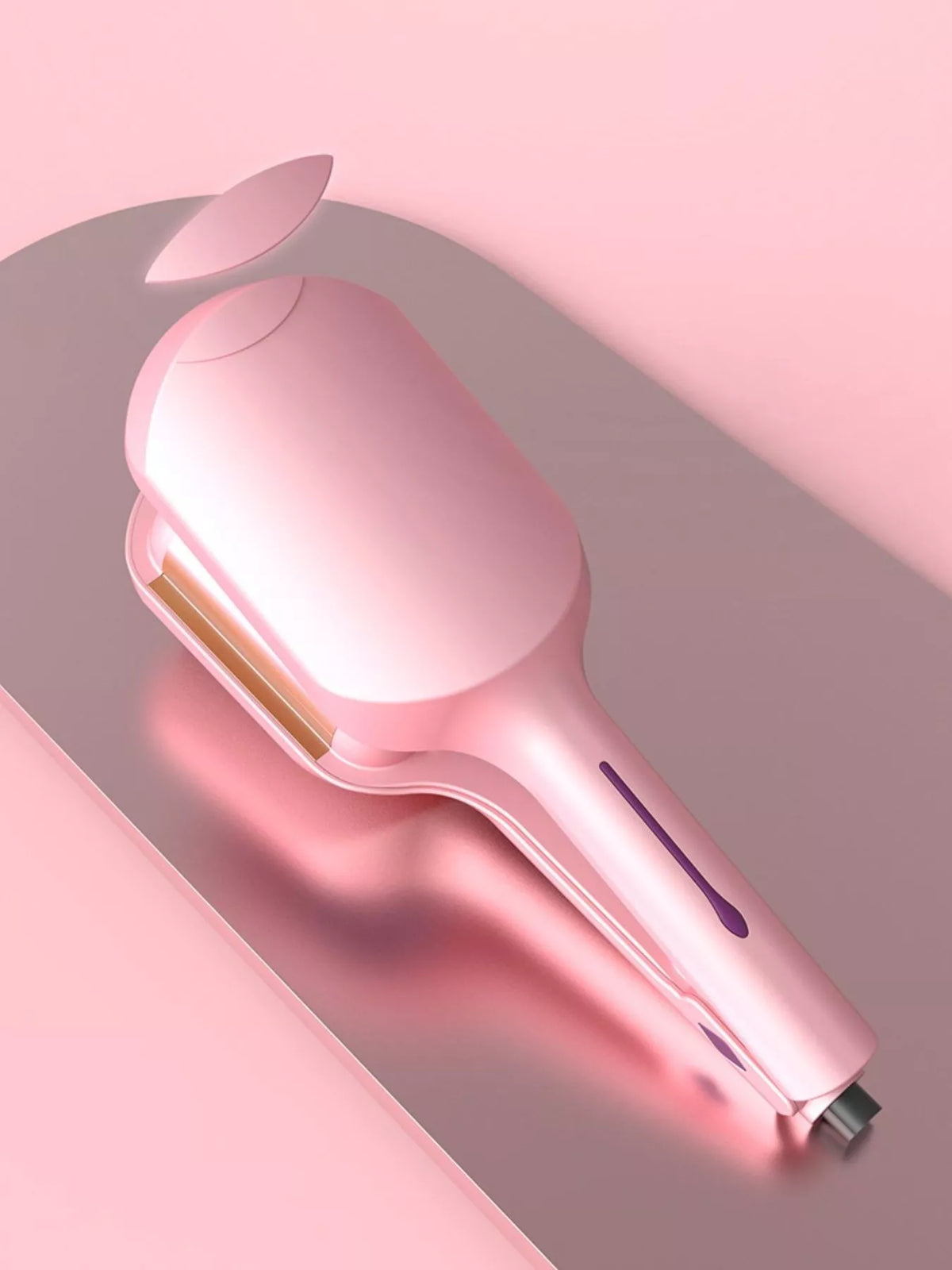 Anti scald tip on curling iron