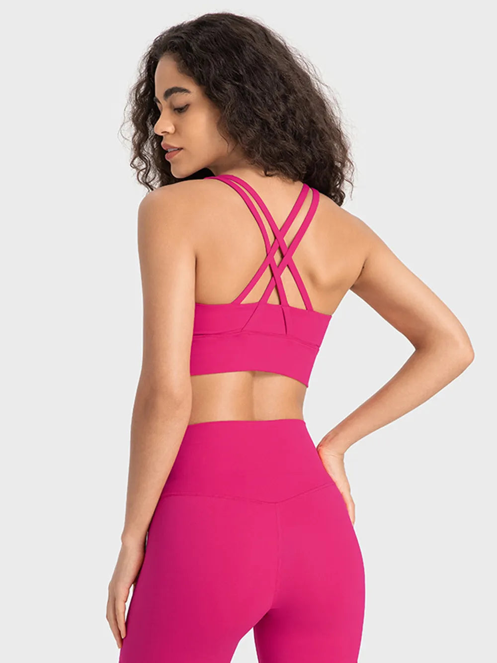 Crisscross scoop neck active tank seam detail